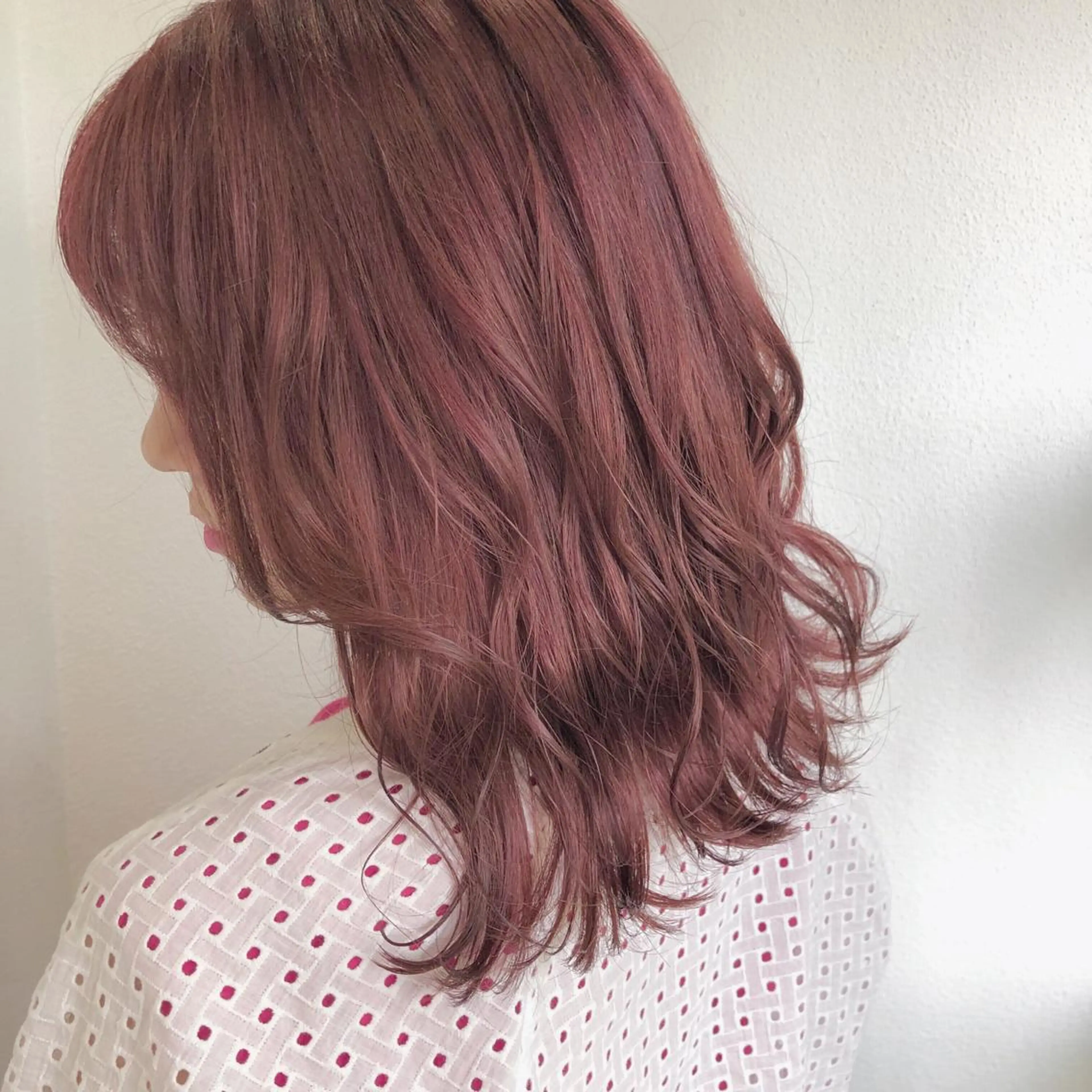 ミディアム カラー ヘアアレンジ ピンクカラー ヘアカラー トリートメント GiseL天神カラー 髪質改善/ブリーチのヘアスタイル