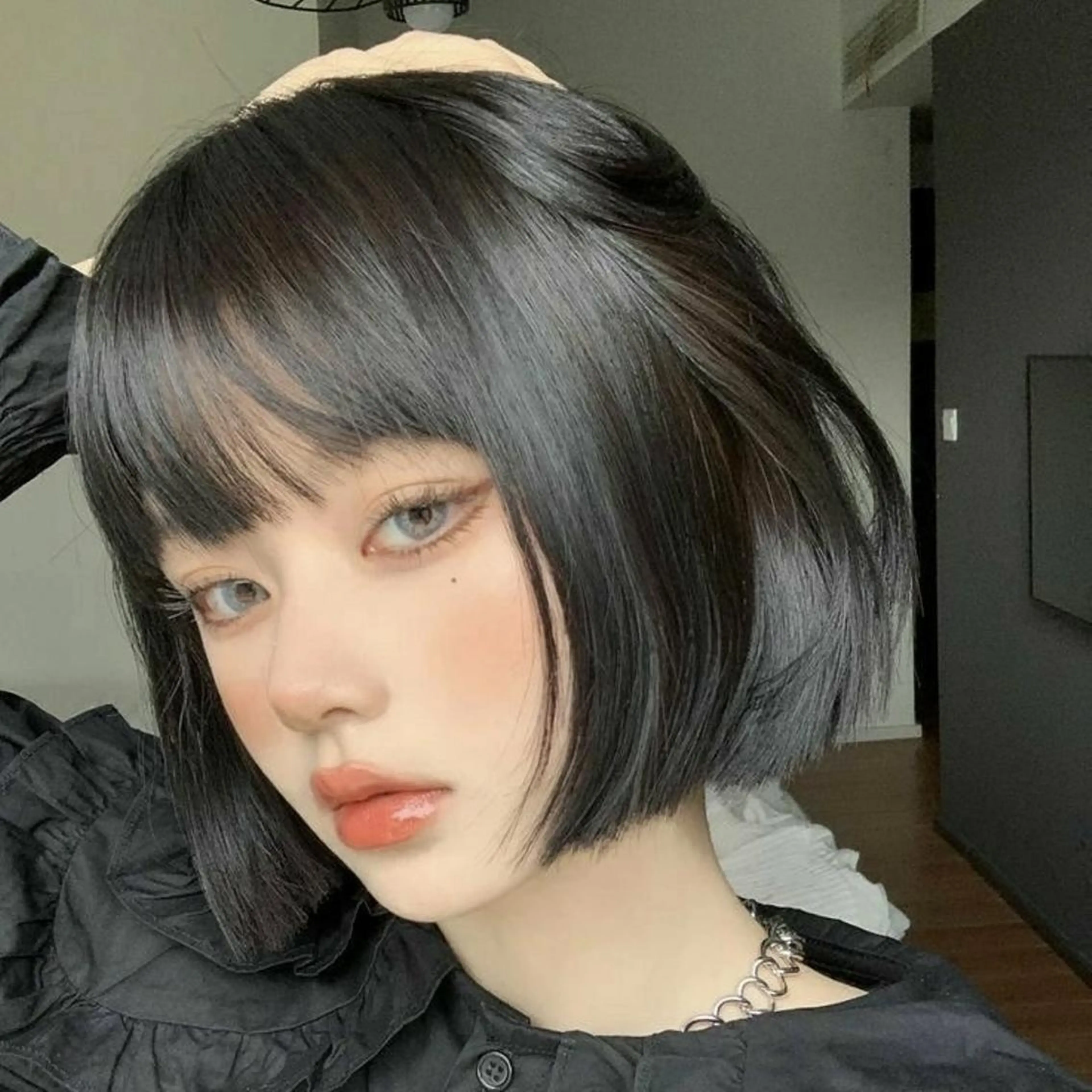 ショート カラー 縮毛矯正/ハイトーン /パーマ/せき🧸のヘアスタイル