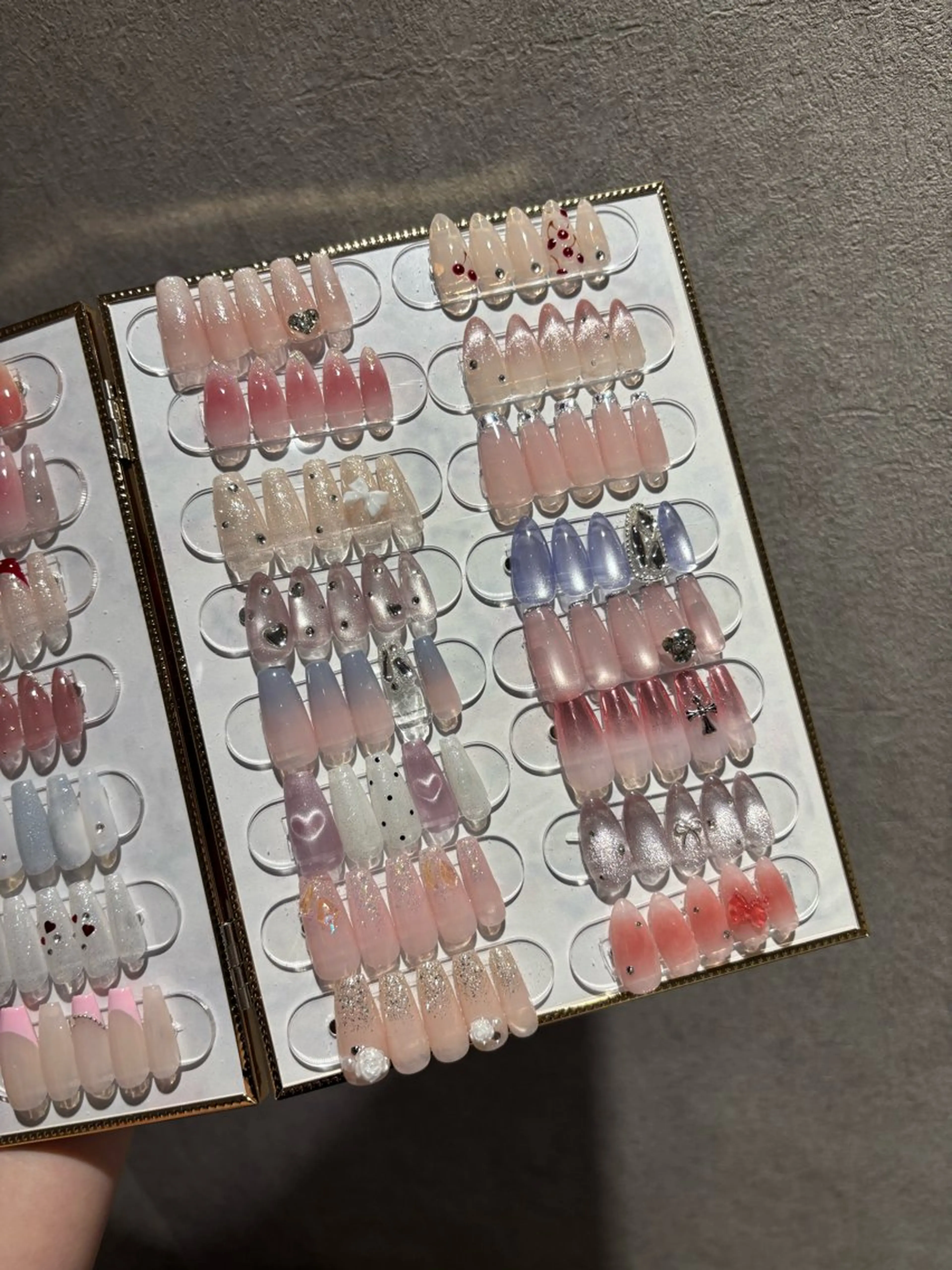 💖超お得💖パーツ定額コース💖ソフトジェルオフ無料‼️色変更無料‼️パラジェル変更+500円の写真