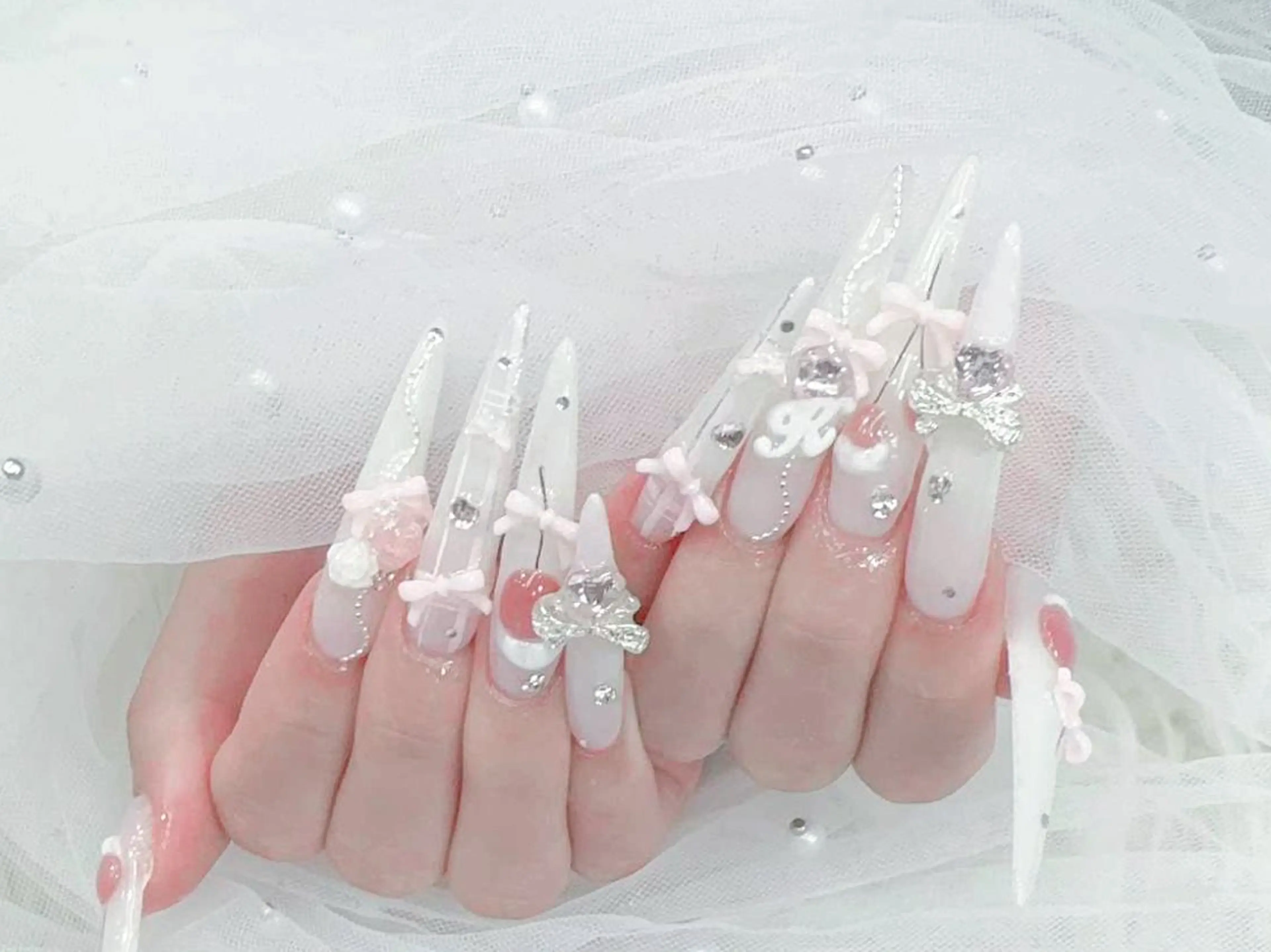 ネイル 成人式 マグネットネイル 大理石ネイル(マーブル) リボン 夏ネイル ハンドネイル MoMoA Nail ネイル長さ出し専門店のネイルデザイン
