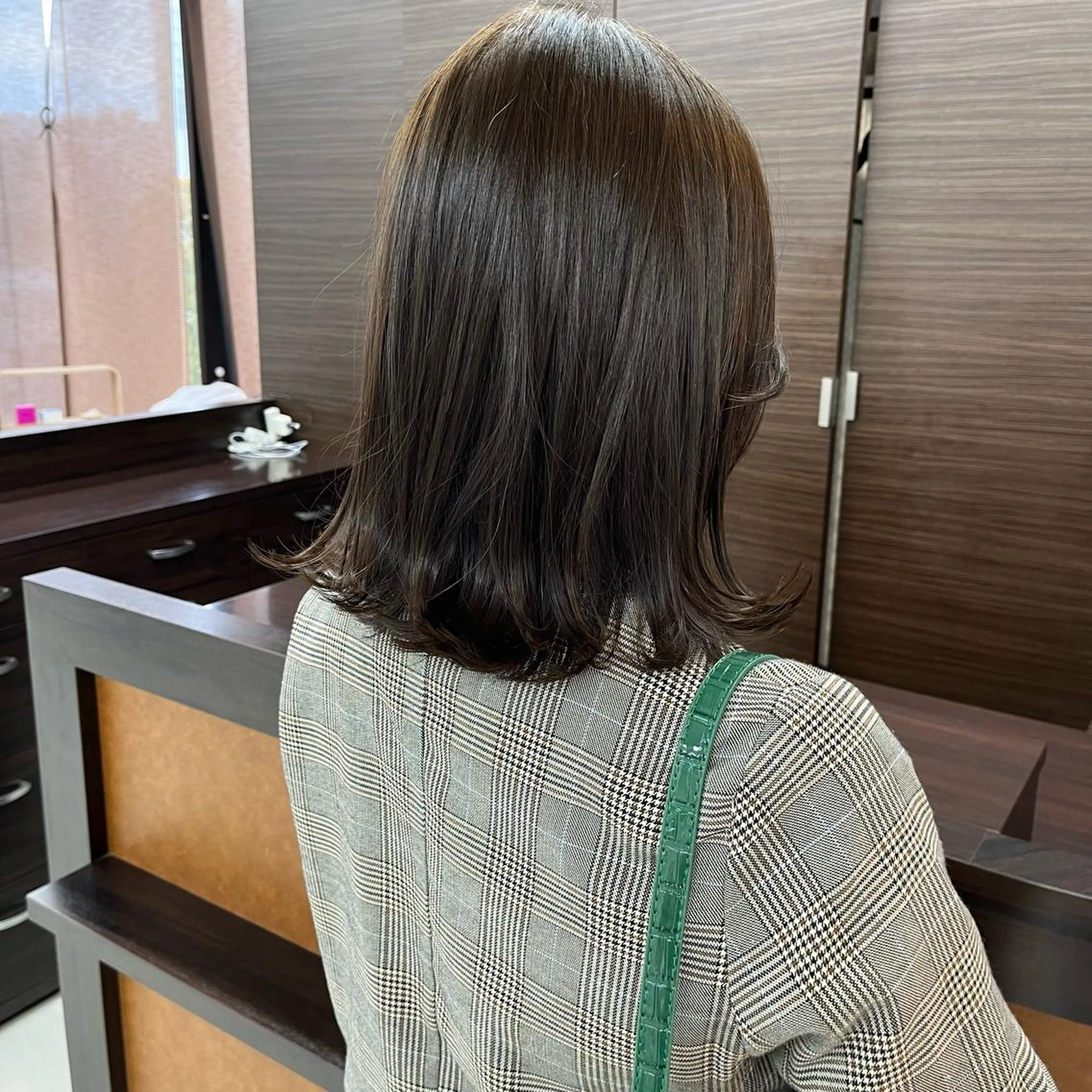 ショート カラー 切りっぱなしボブ ブリーチ 透明感カラー ブリーチなしカラー ボブ カット ヘアカラー トリートメント ハタケヤマヨシキ ／BOOTHのヘアスタイル