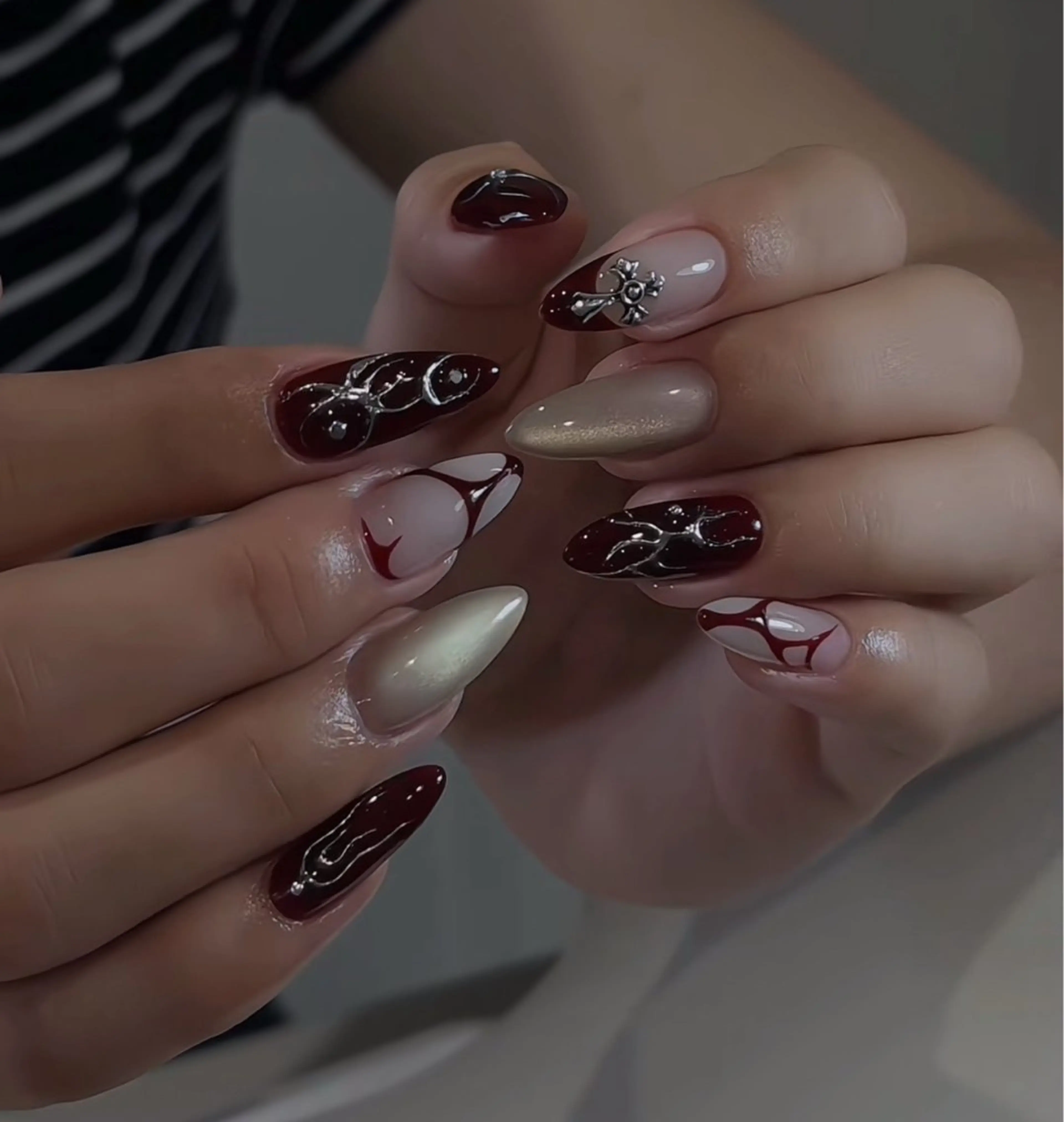 ネイル アートネイル フラワーネイル フレンチネイル ジェルネイル グラデーション ハンドネイル Ryunail所属・Ryu Nail NekoChanのネイルデザイン