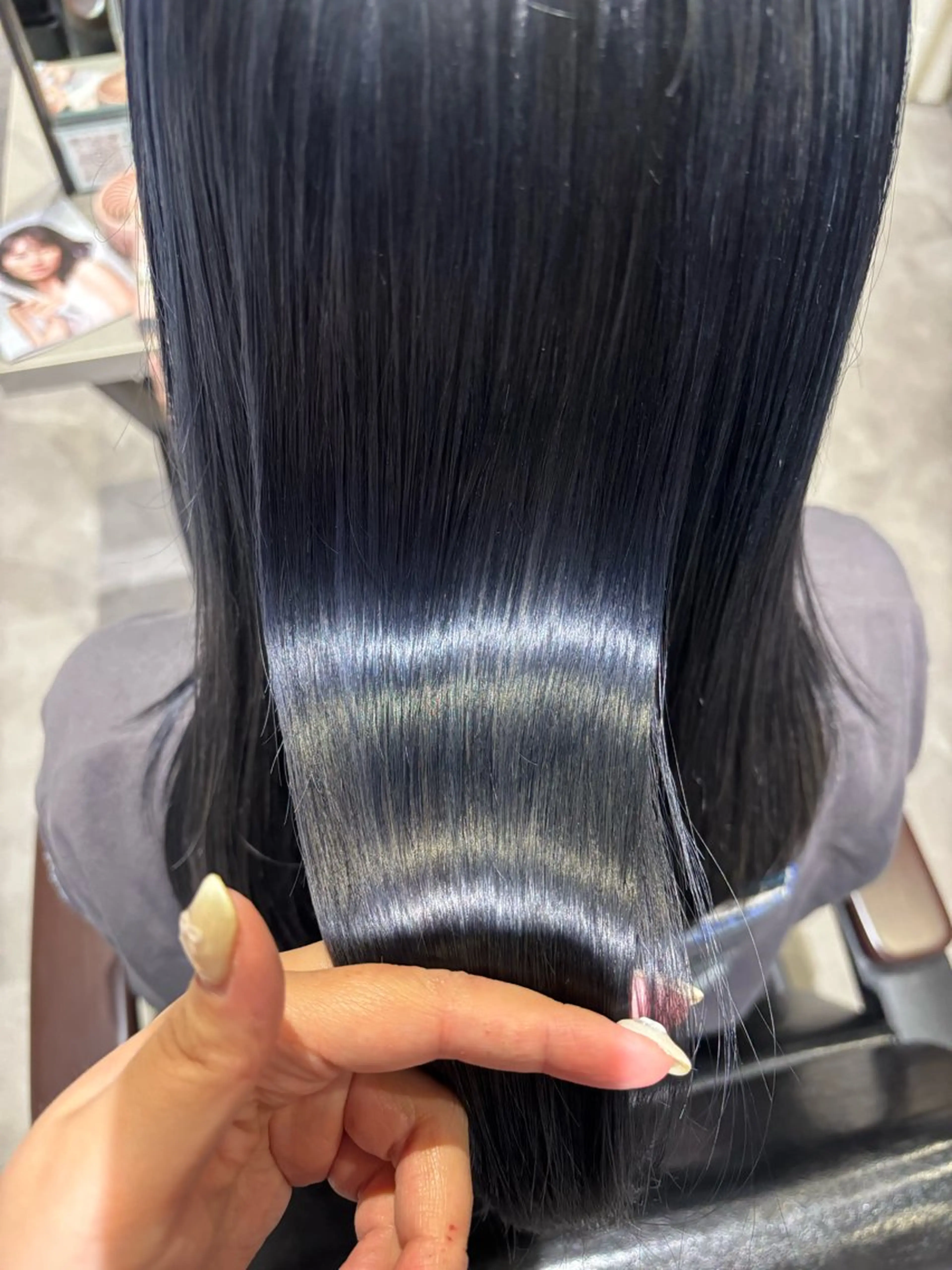 ロング ヘアカラー トリートメント YURINO /ボブ ベージュ/ハイトーンのヘアスタイル