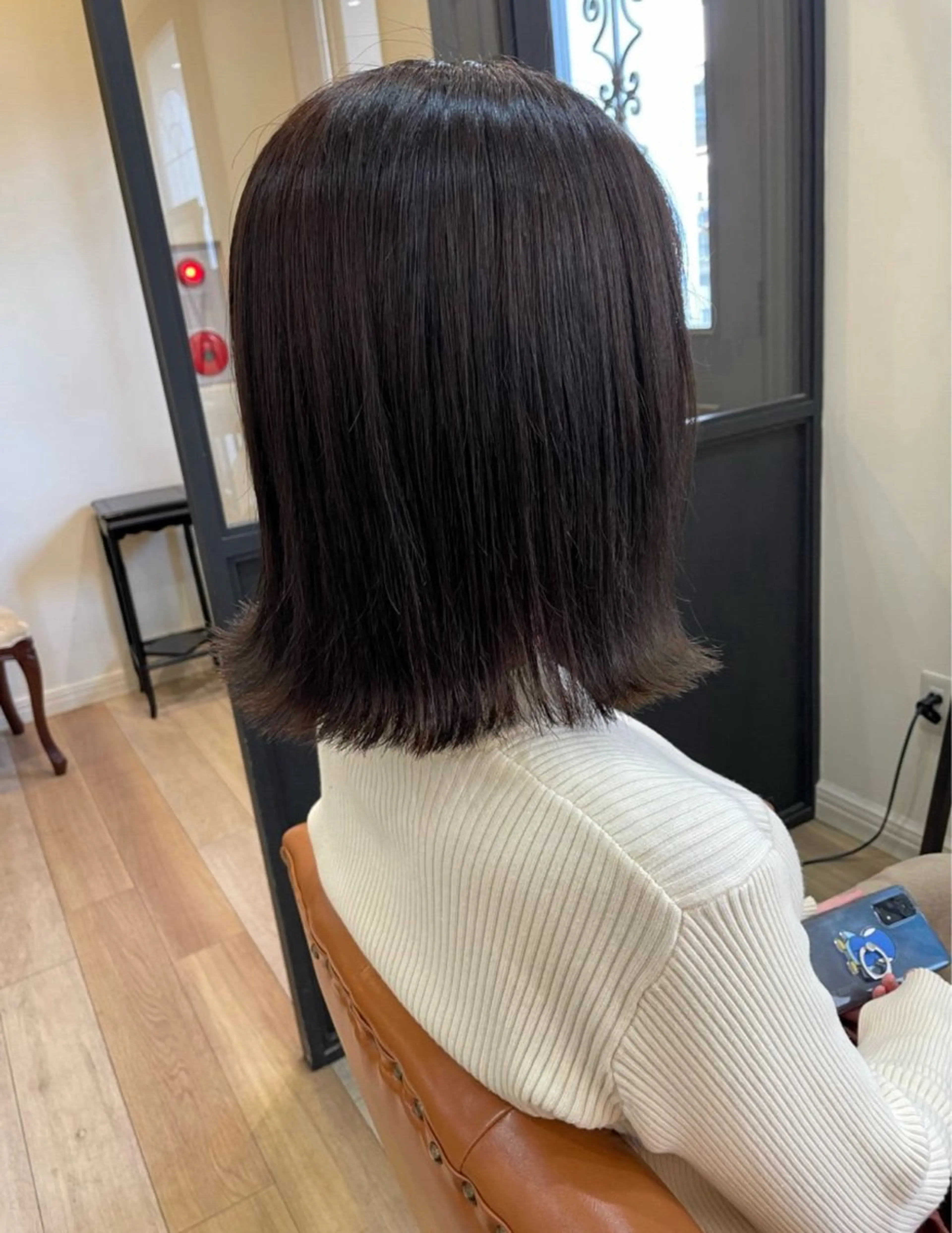 ショート カラー ベージュカラー オリーブベージュ 松尾 遥花のヘアスタイル