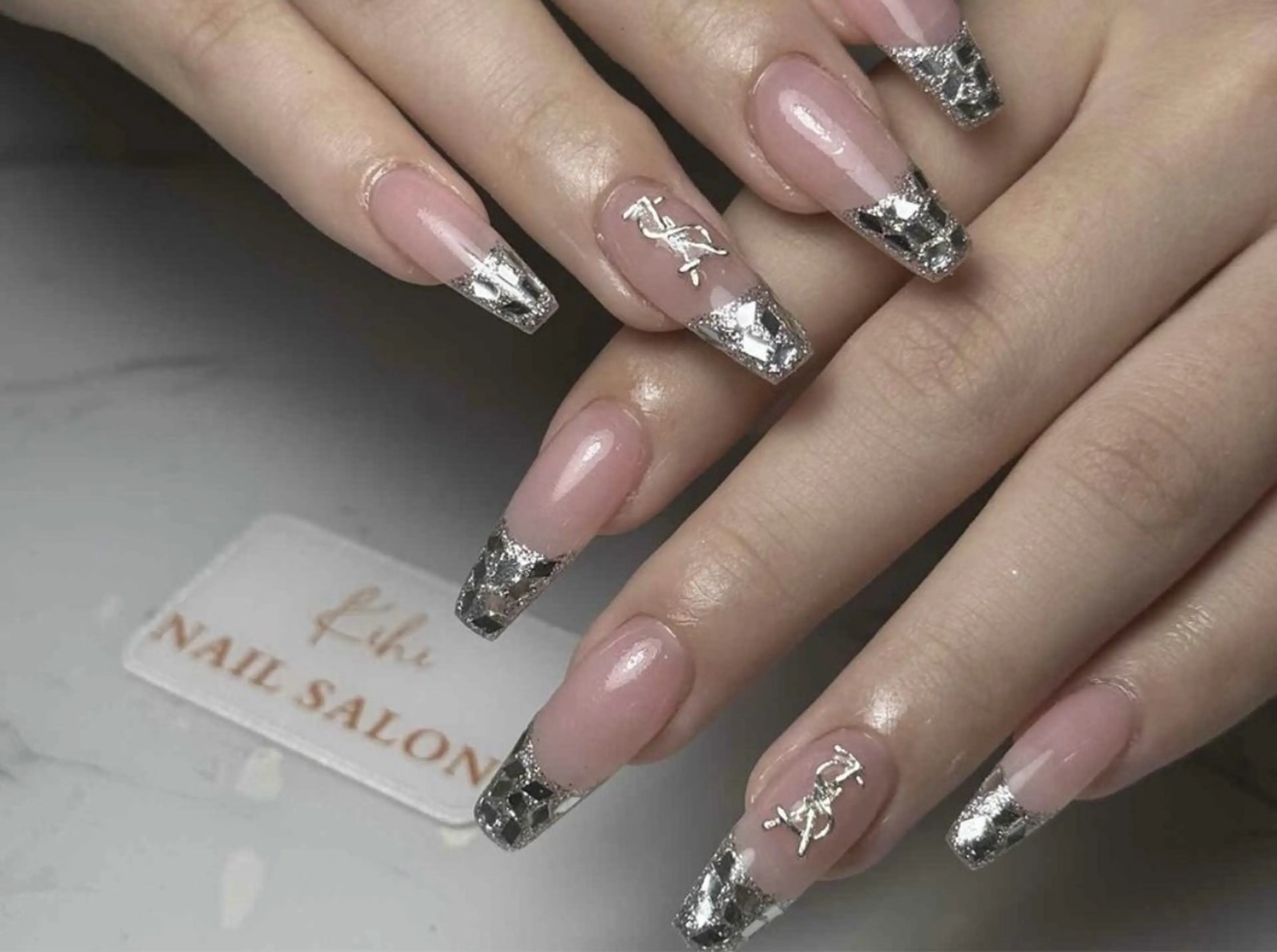 ネイル 林 Yunaのネイルデザイン