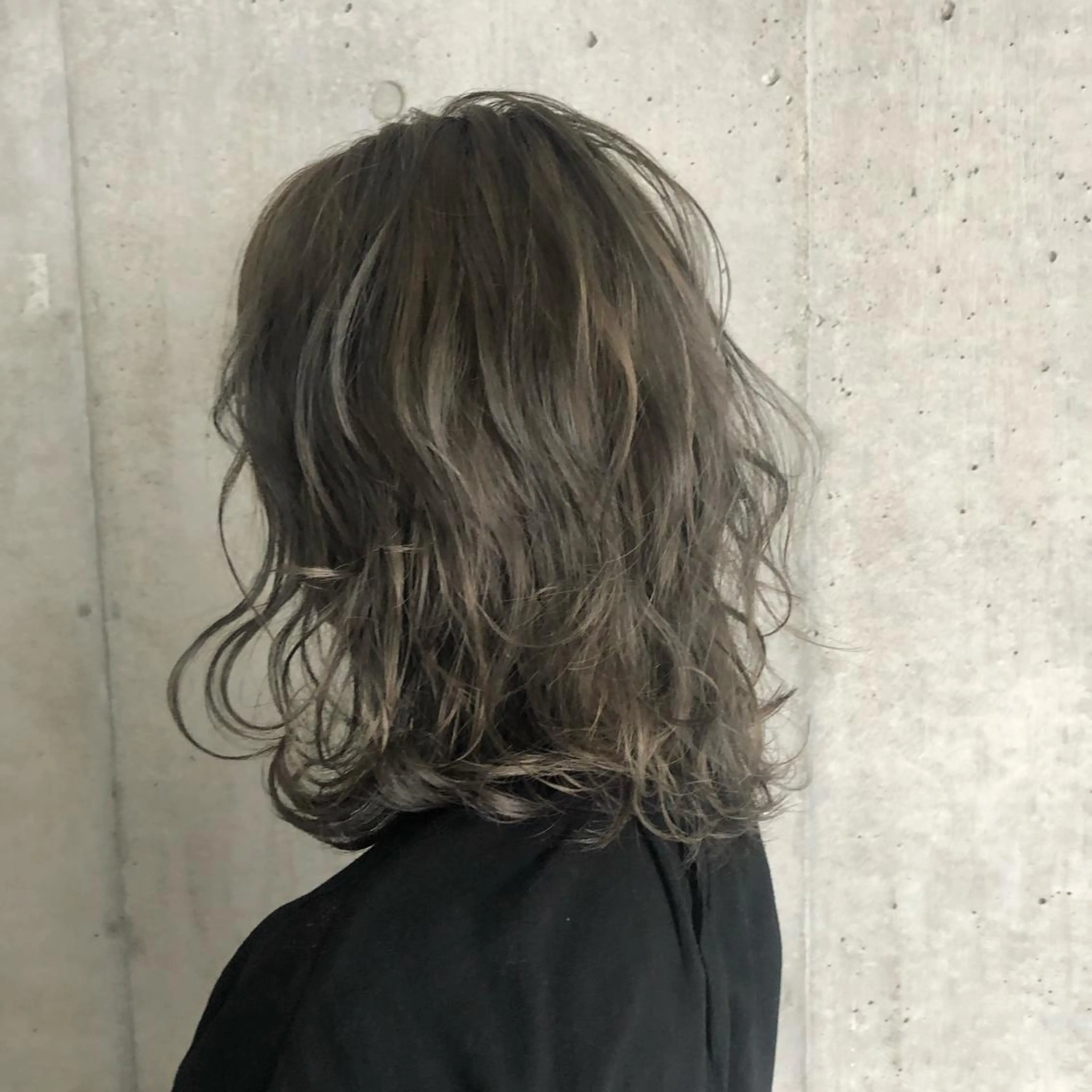 セミロング カラー 東 みのりのヘアスタイル