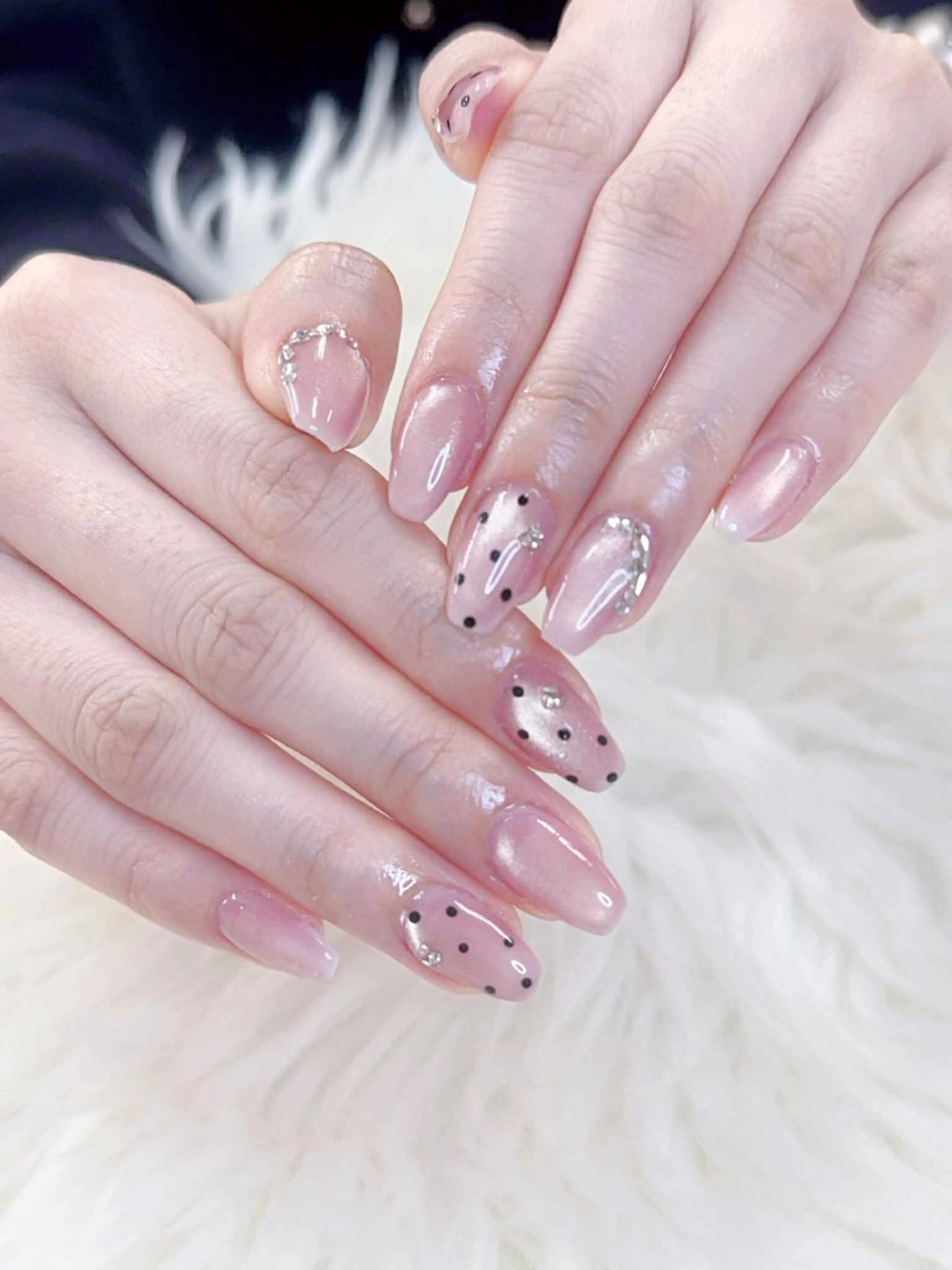 ネイル 桜ネイル フレンチネイル グラデーション 韓国ネイル マグネットネイル ハンドネイル ハンドケア Hara Nail 【パラジェル使用】のネイルデザイン