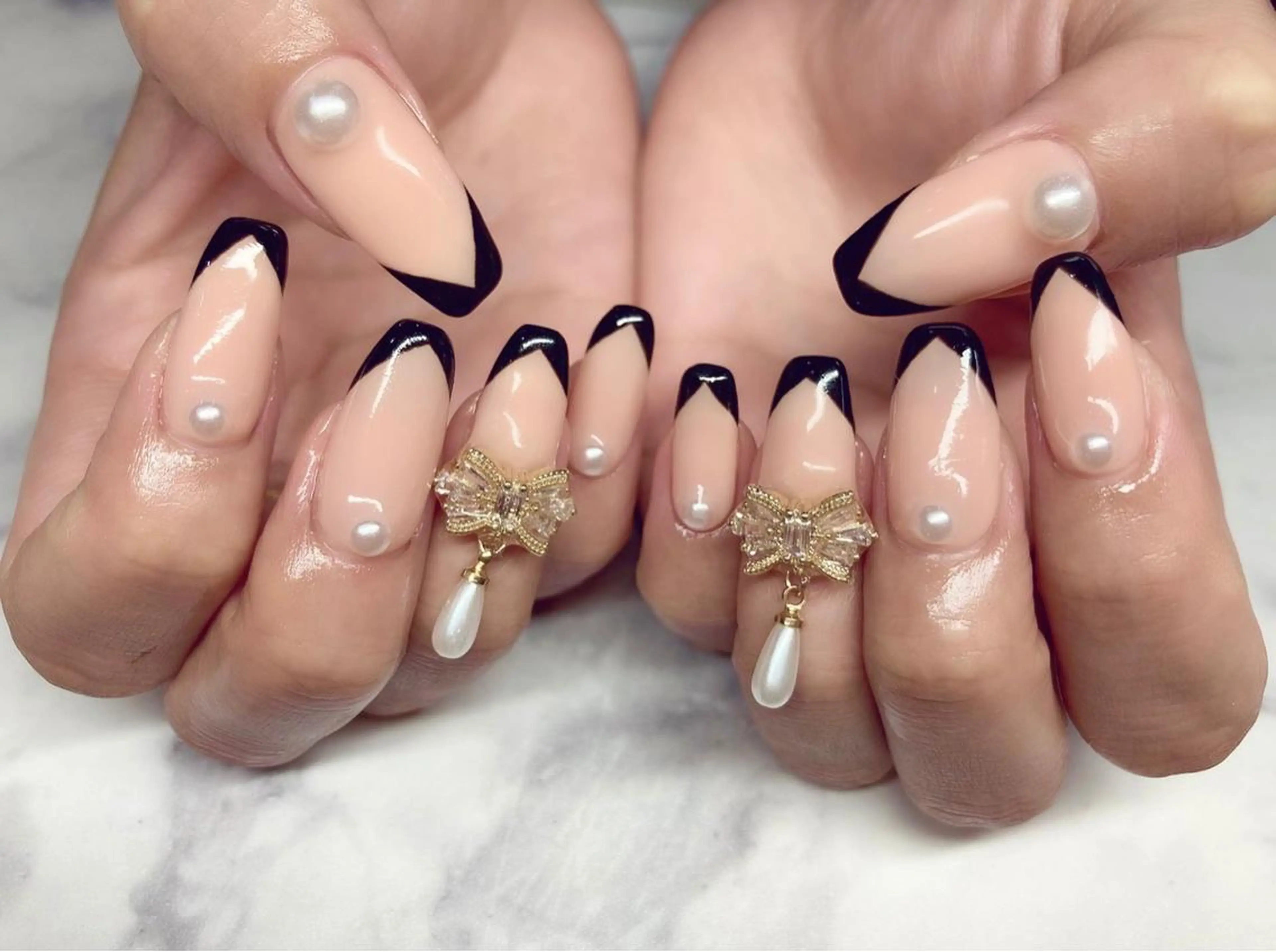 ネイル フレンチネイル ジェルネイル パラジェル 夏ネイル ハンドネイル Nail&eye Belire 新宿のネイルデザイン