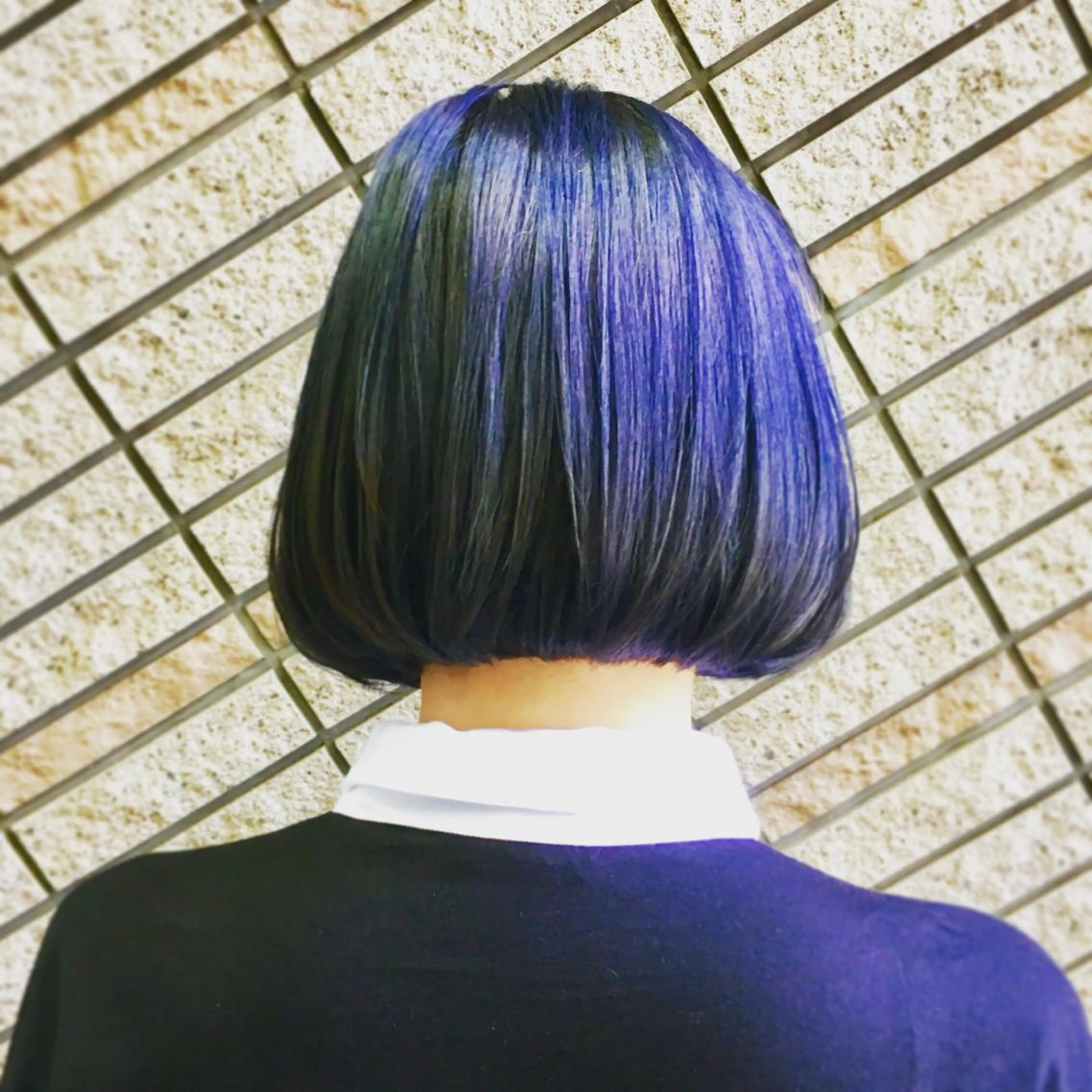 ショート カラー アッシュ ブルーカラー イルミナカラー 外国人風カラー カット ヘアカラー トリートメント ブリーチ/バレイヤ ージュ川端裕司のヘアスタイル