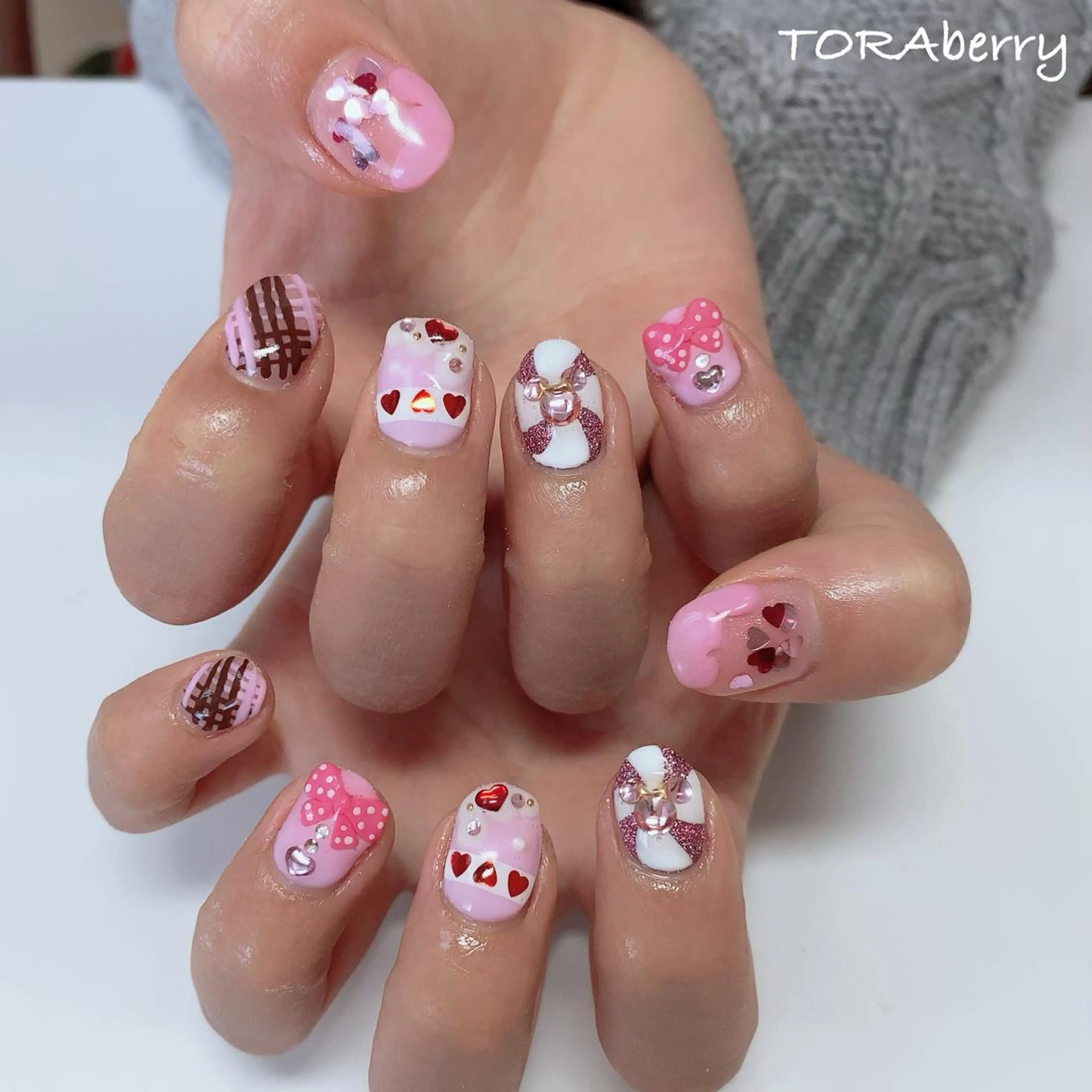 ネイル ハンドネイル ネイリスト なつみのネイルデザイン