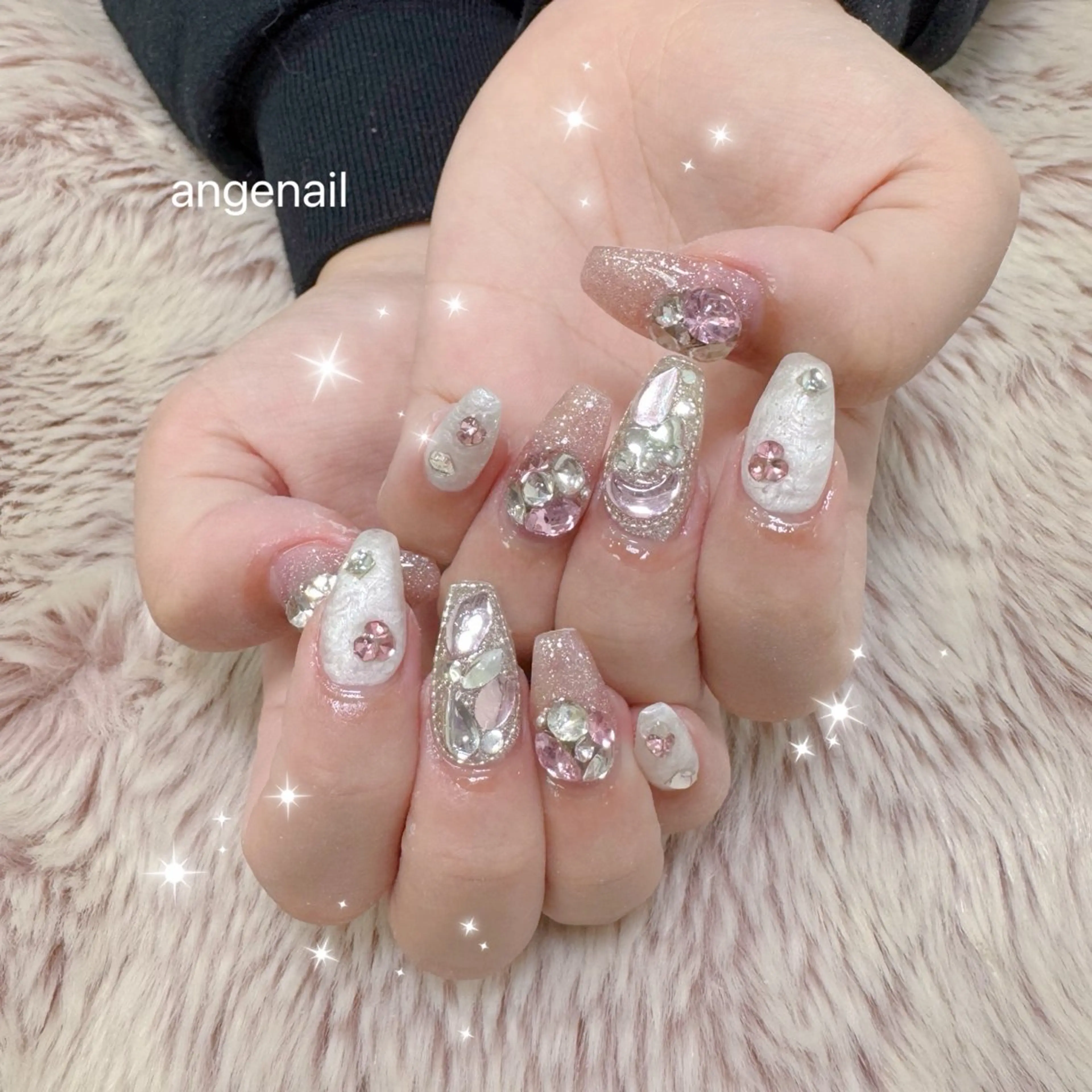 ネイル ハンドネイル オーナーネイリスト MAKIのネイルデザイン
