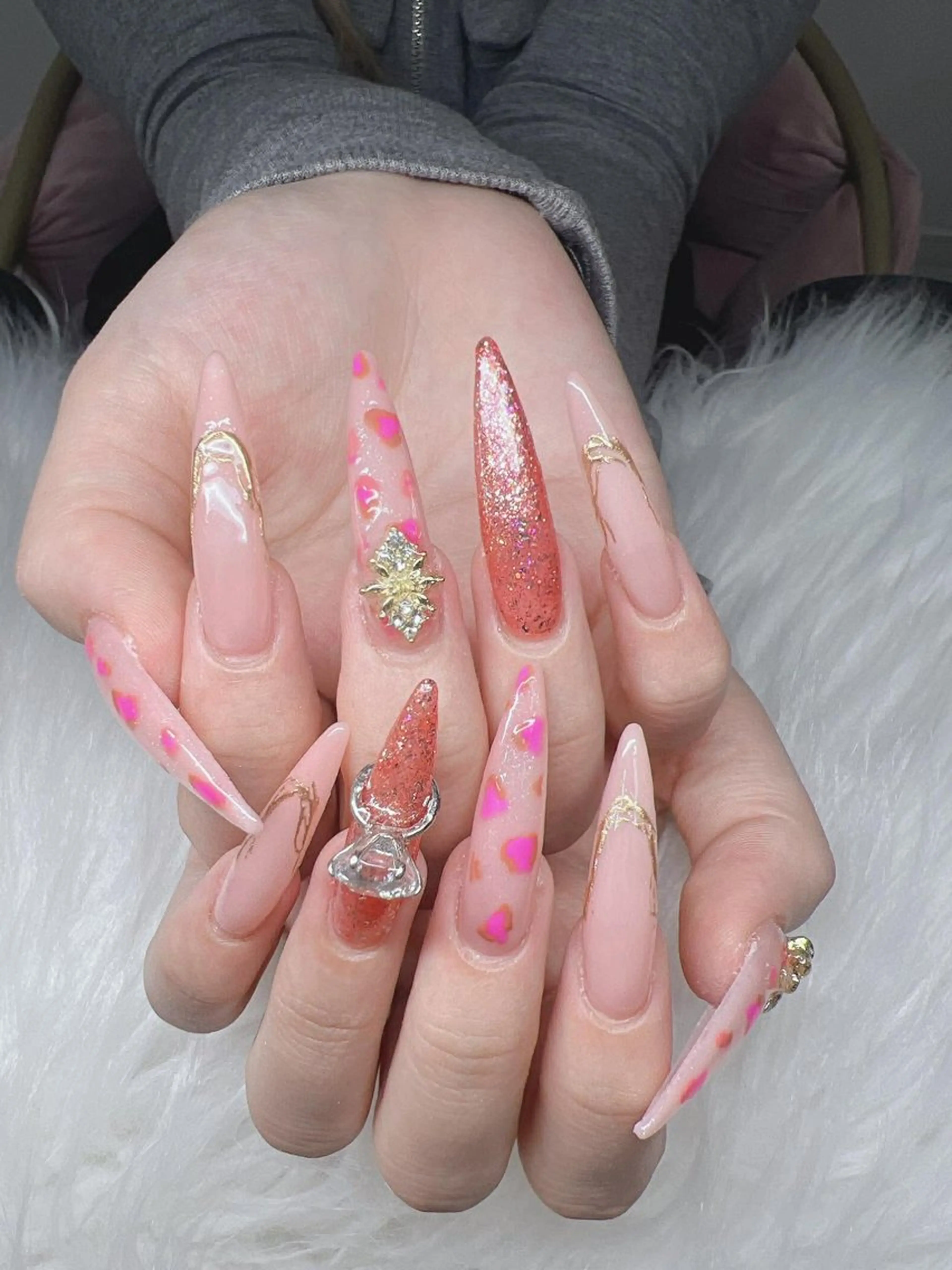 ネイル 長さ出し グラデーション 卒業式 キラキラネイル マグネットネイル ハンドネイル Lee Nailsのネイルデザイン
