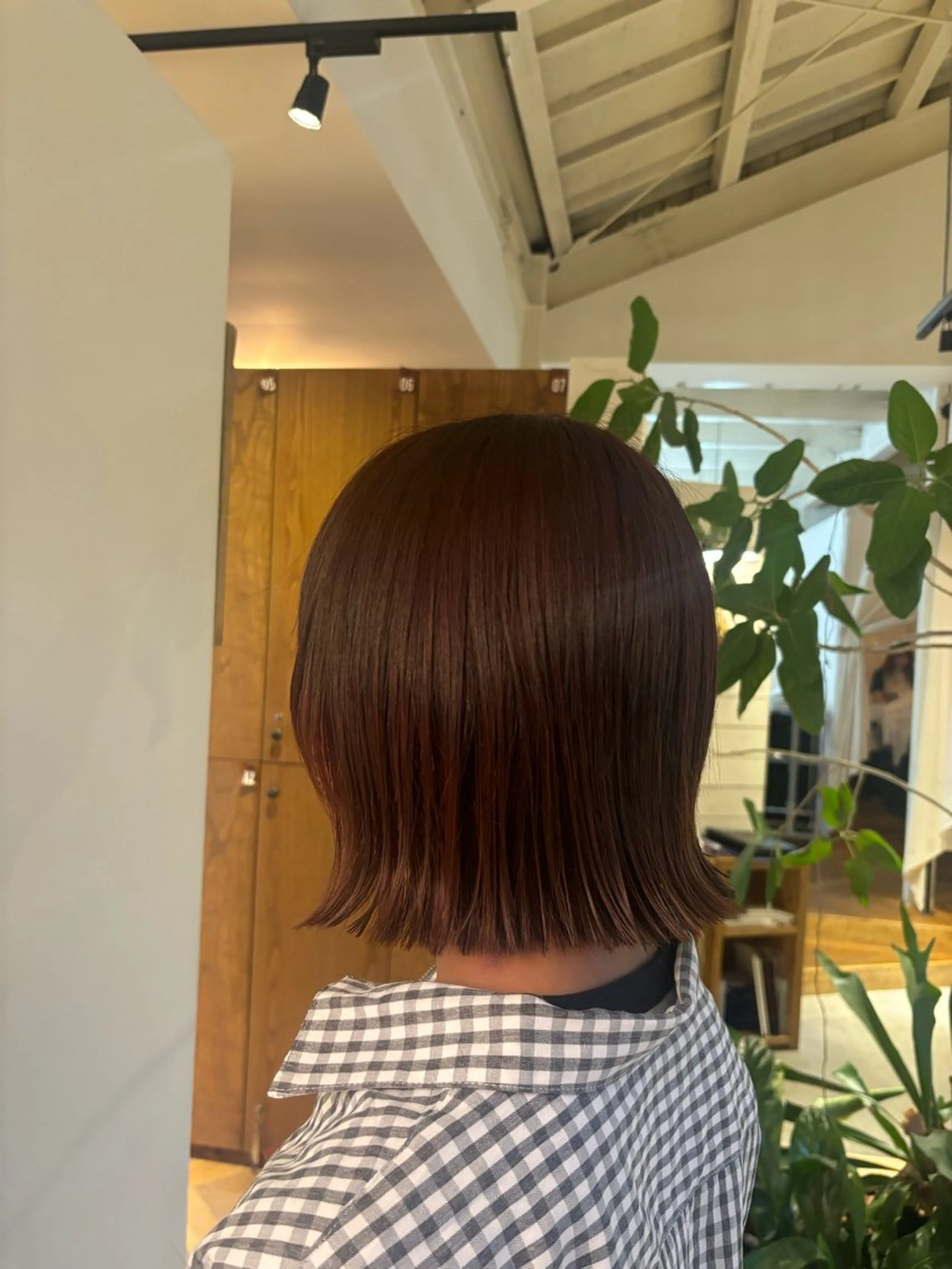 カラー ブリーチ ブラウンカラー ブリーチなしカラー ピンクカラー 艶カラー／髪質改善ス トレート／羽菜のヘアスタイル