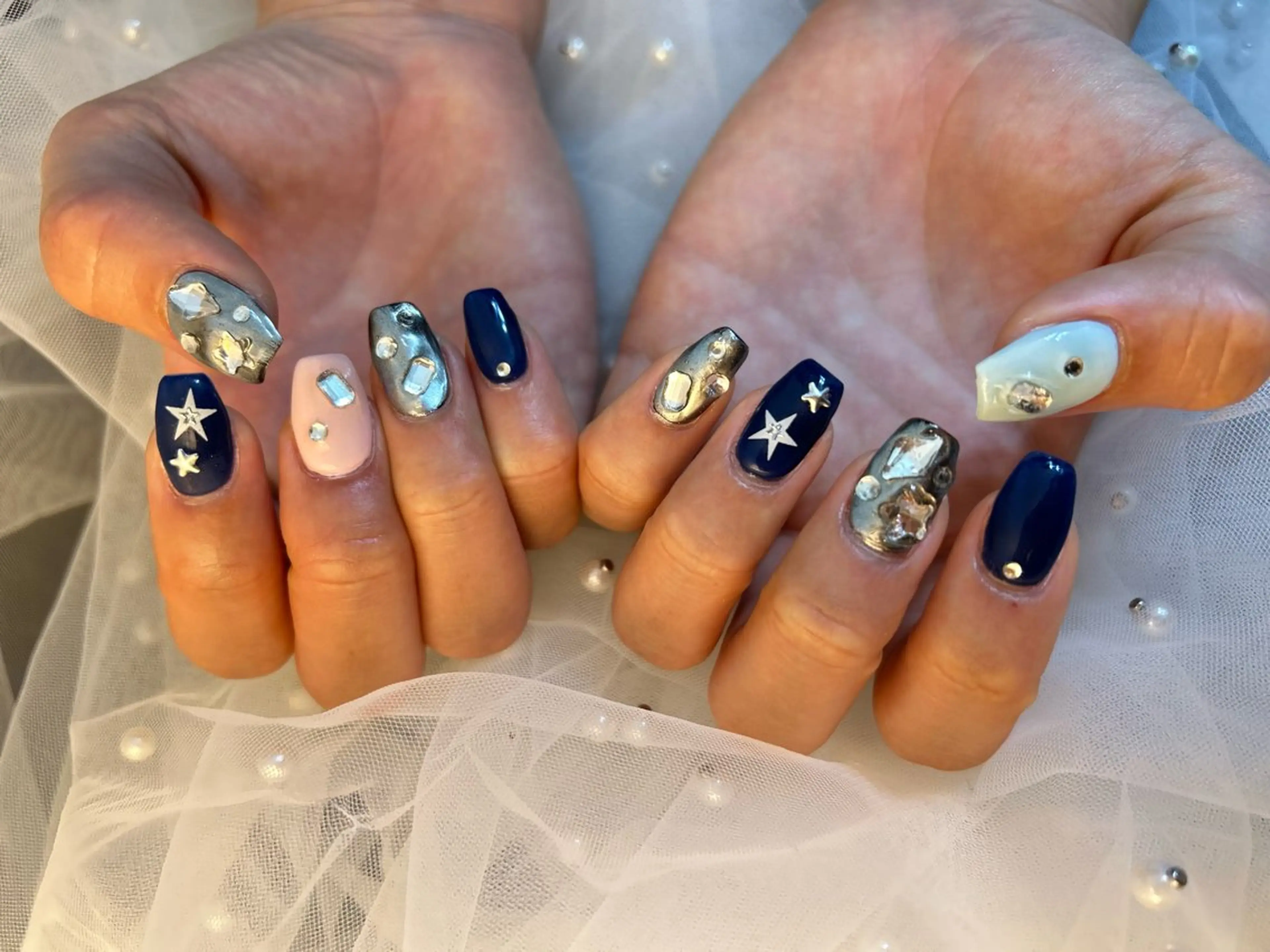 ネイル ハンドネイル フットネイル ✴︎ Delightのネイルデザイン