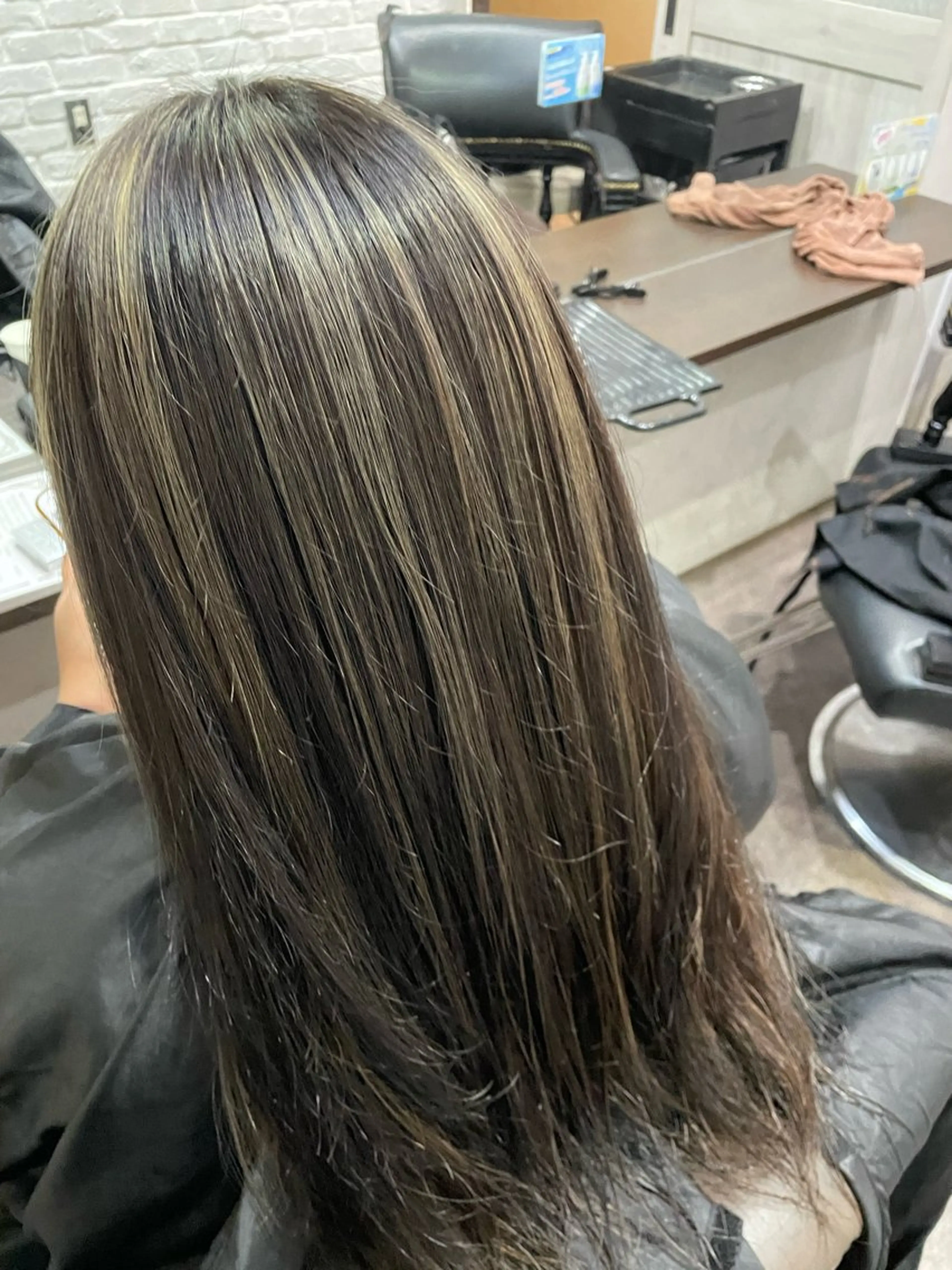 ロング カラー カット ヘアカラー トリートメント 艶カラー✨️派手髪 🦄renのヘアスタイル