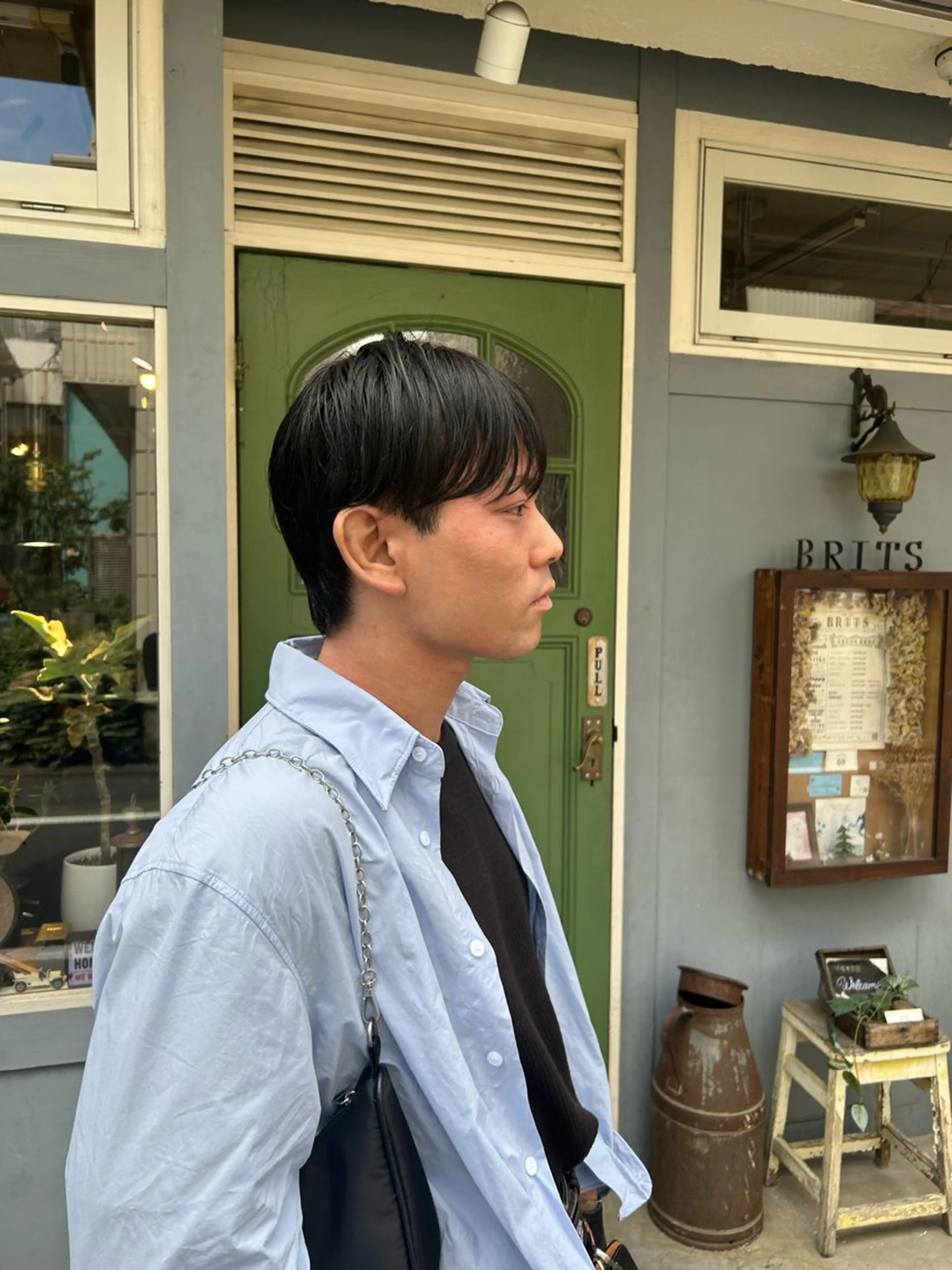 ミディアム メンズ センターパート シースルーバング BRITS 渡辺 菜々子のヘアスタイル