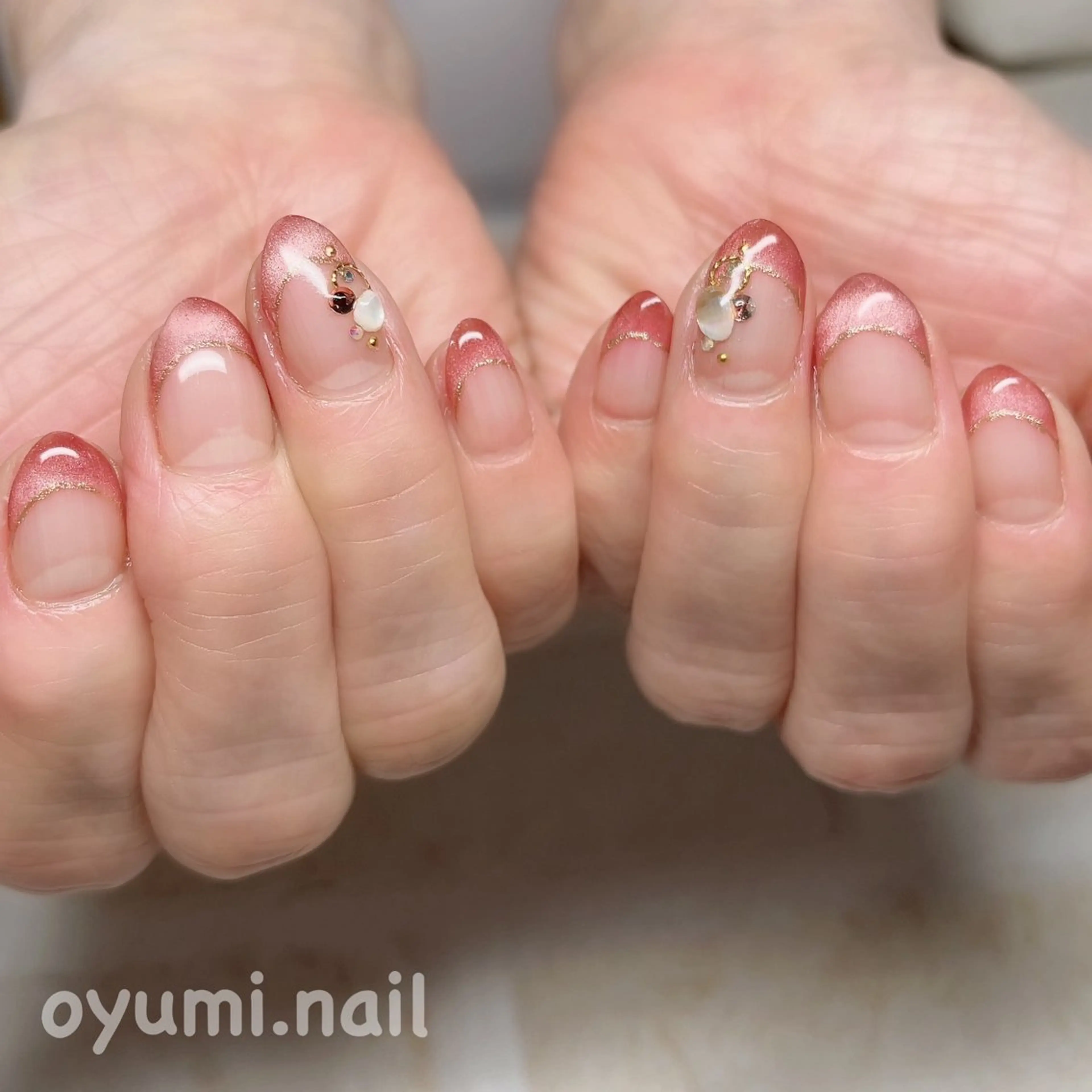 ネイル フレンチネイル マグネットネイル マグネットフレンチ 春ネイル ハンドネイル takanashi yumiのネイルデザイン