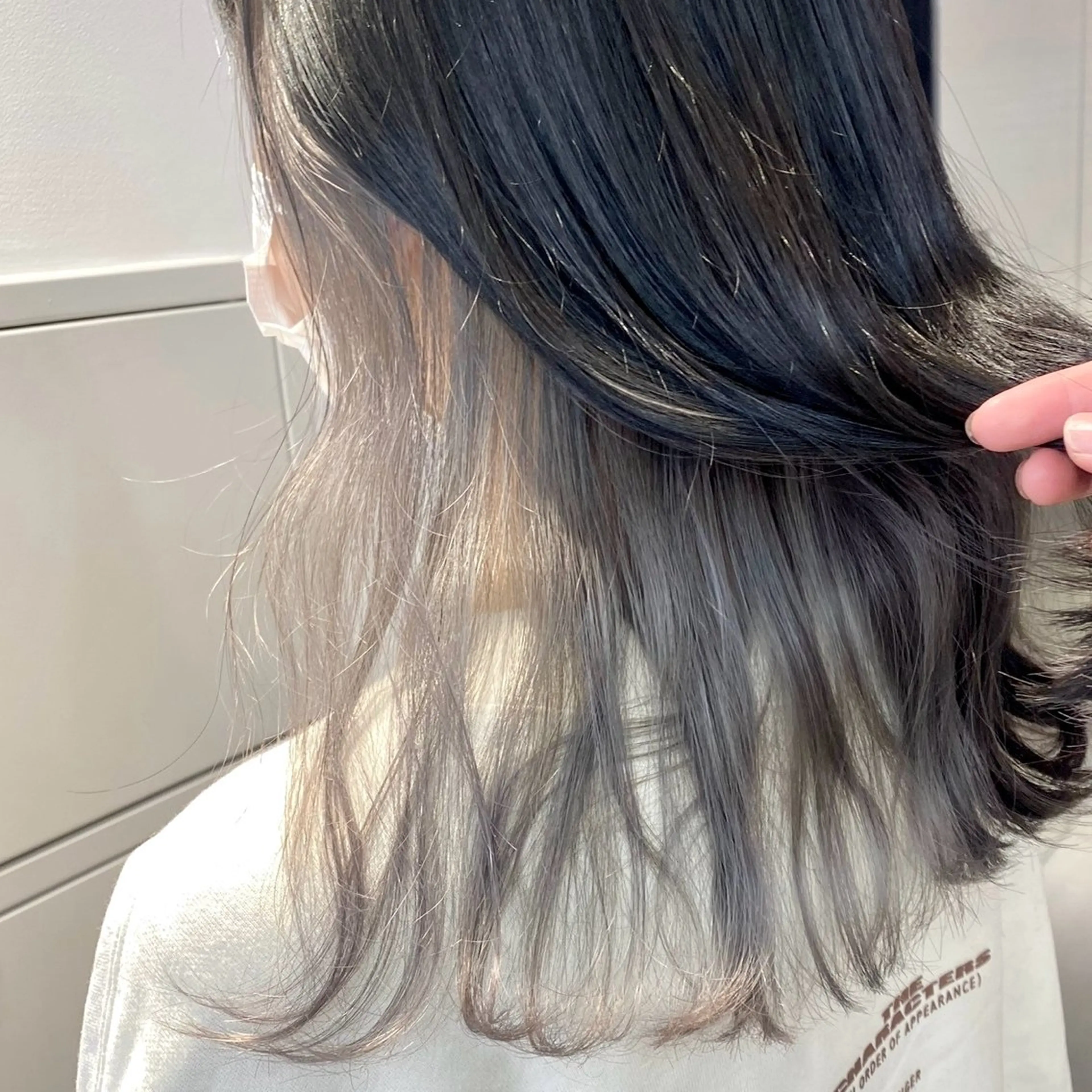 セミロング カラー デザインカラー イヤリングカラー インナーカラー ヘアケア特化 ♥️あいみ♥️のヘアスタイル