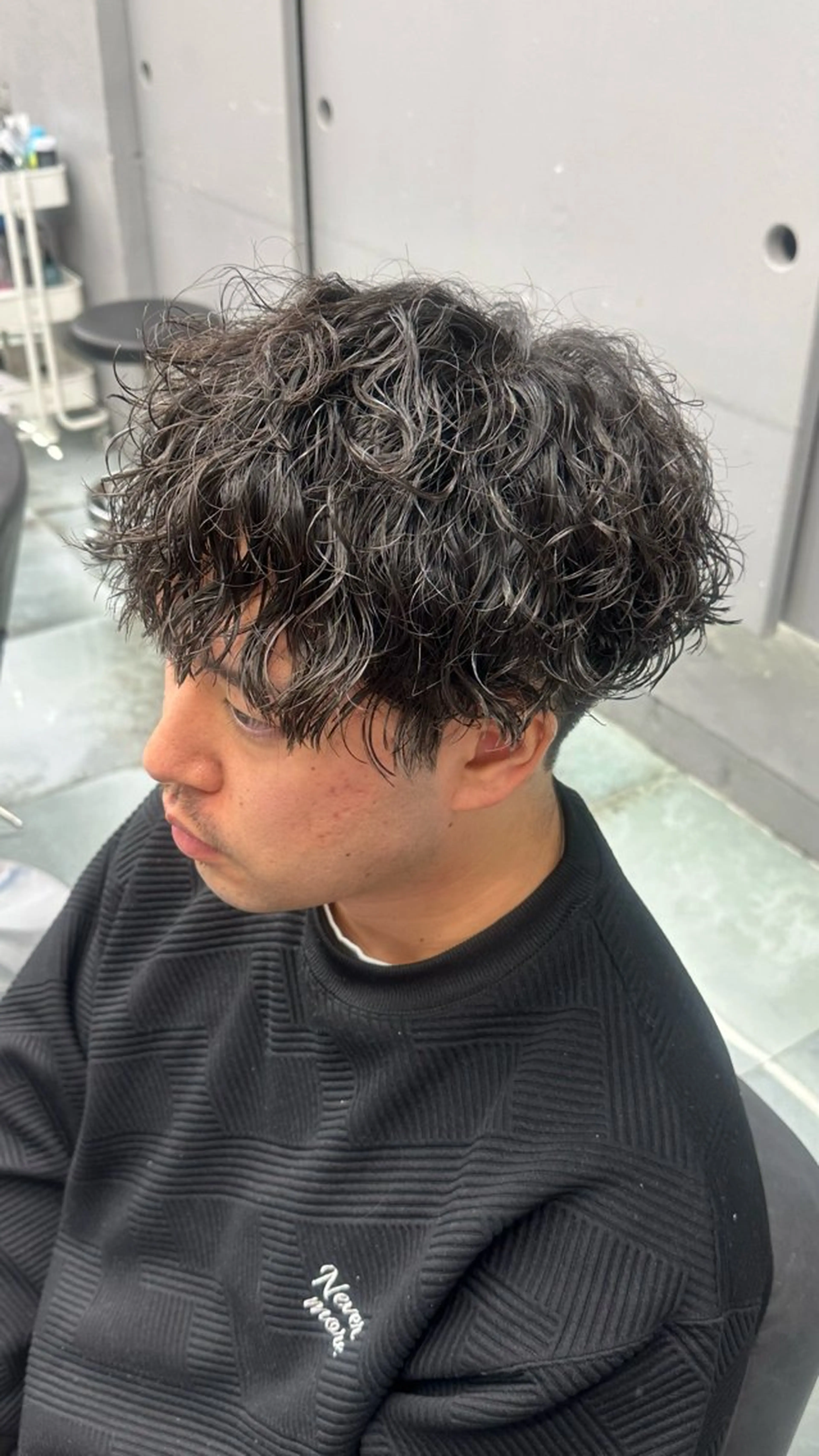 パーマ メンズ メンズブリーチ センターパート メンズハイトーン メンズインナーカラー メンズ韓国風 カット パーマ ユウ✩.*˚/メンズ 特化/シャドウパーマのヘアスタイル