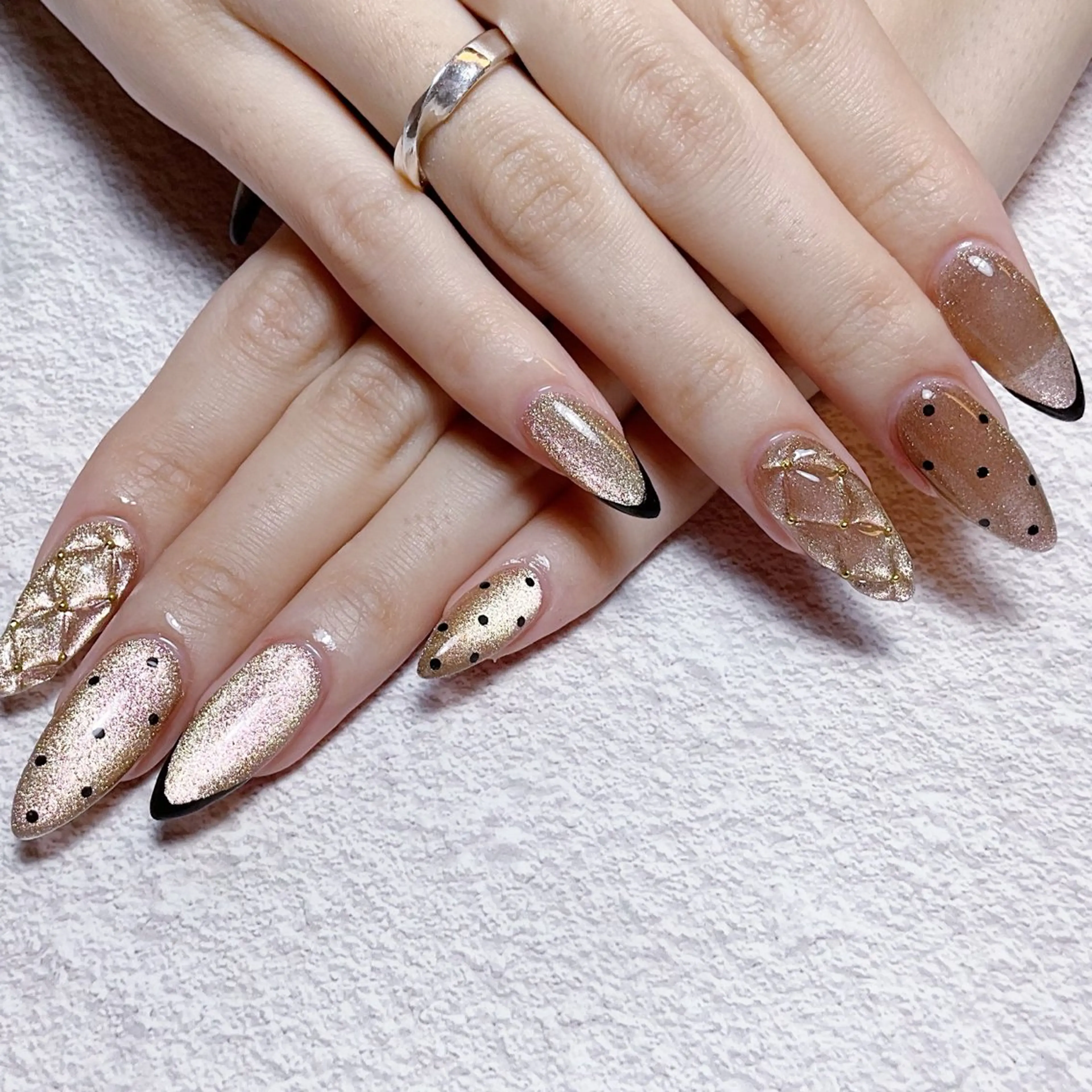 ネイル ハンドネイル 🍭Yun nail hyejin🌸のネイルデザイン
