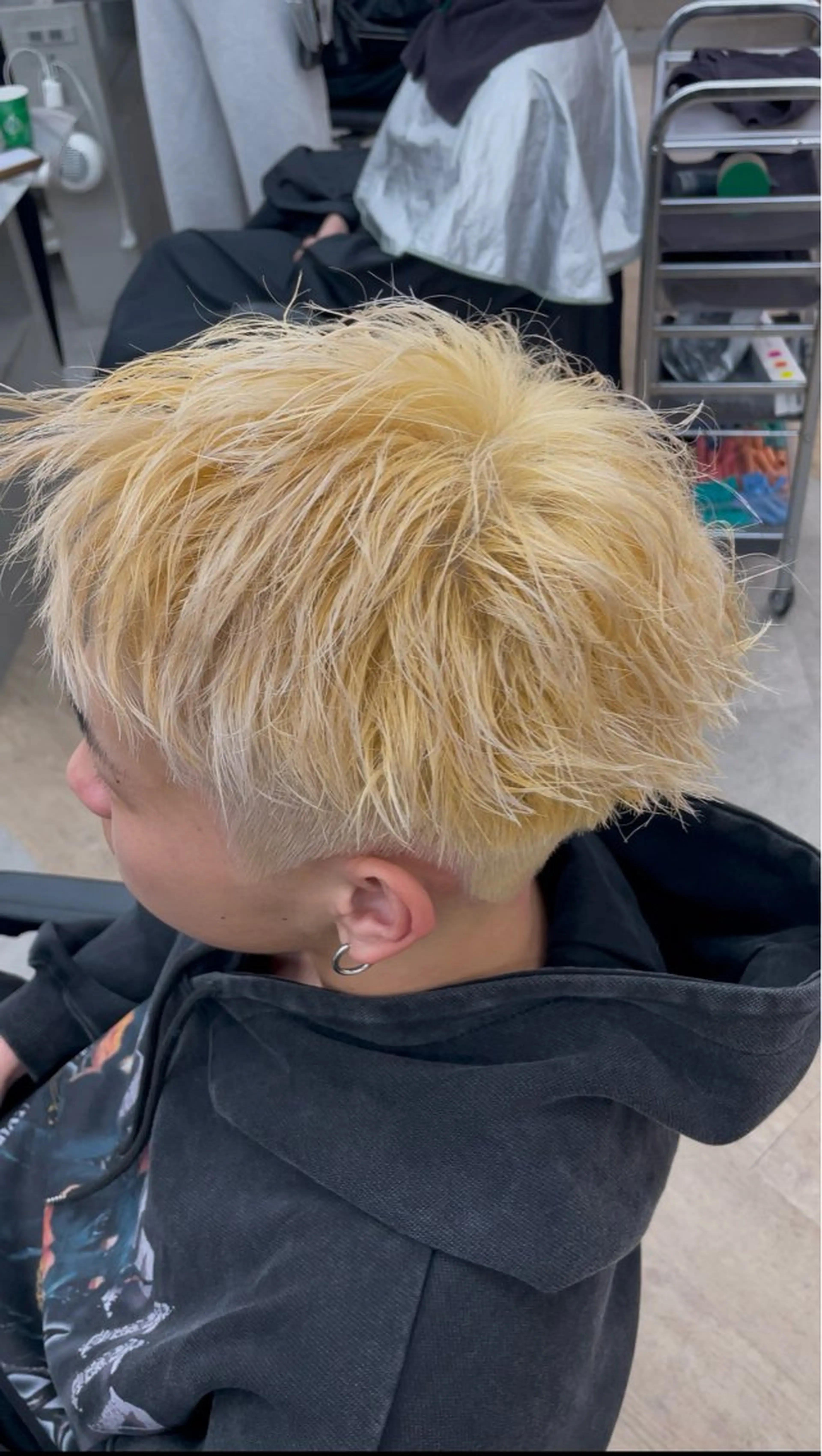 カラー メンズ メンズブリーチ ブリーチ ヘアカラー トリートメント メンズ/シャドウ/ 波巻き/kyogoのヘアスタイル