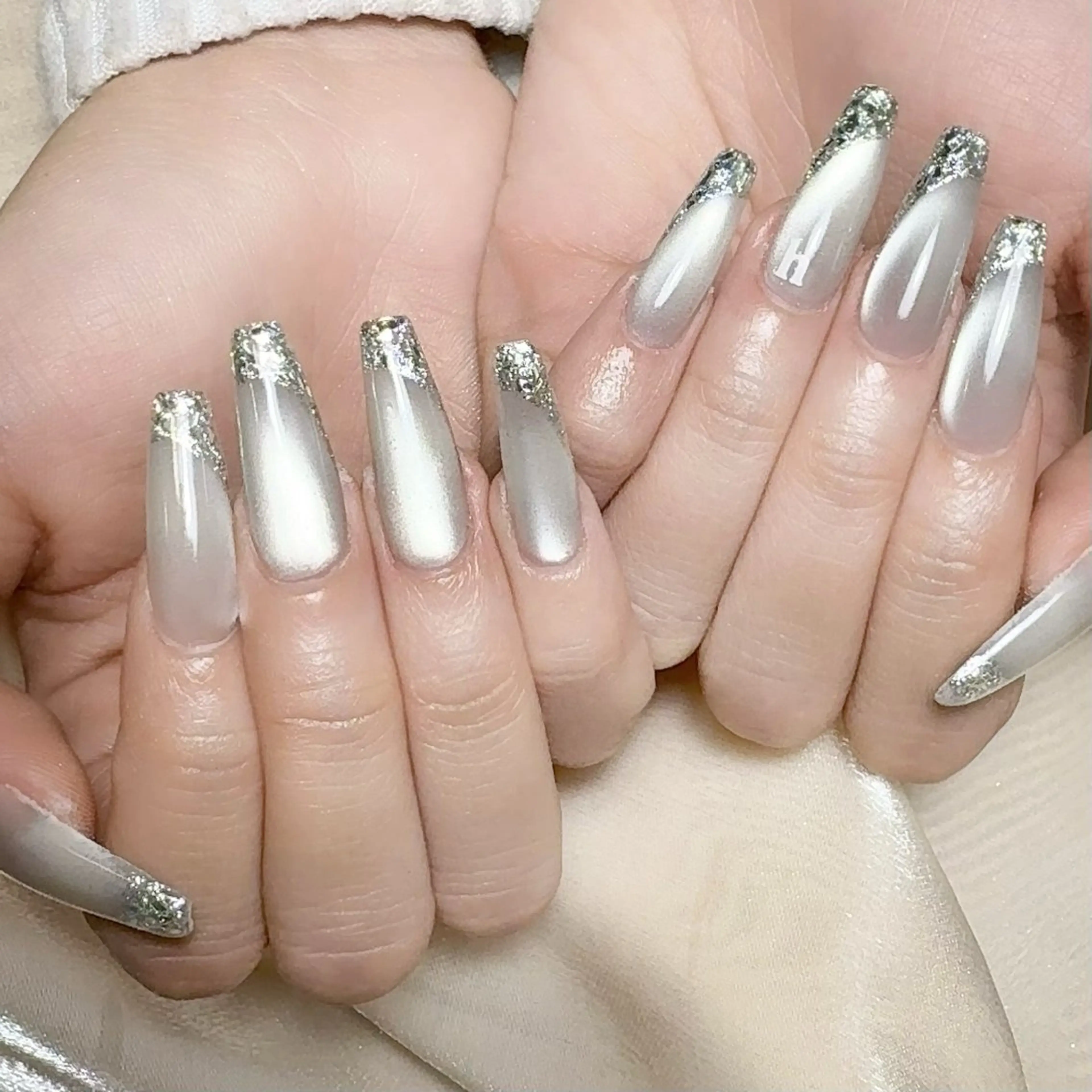 メンズ ネイル メンズ韓国風 アートネイル オーロラネイル ガーリー キラキラネイル Nail salon 木にいるのネイルデザイン