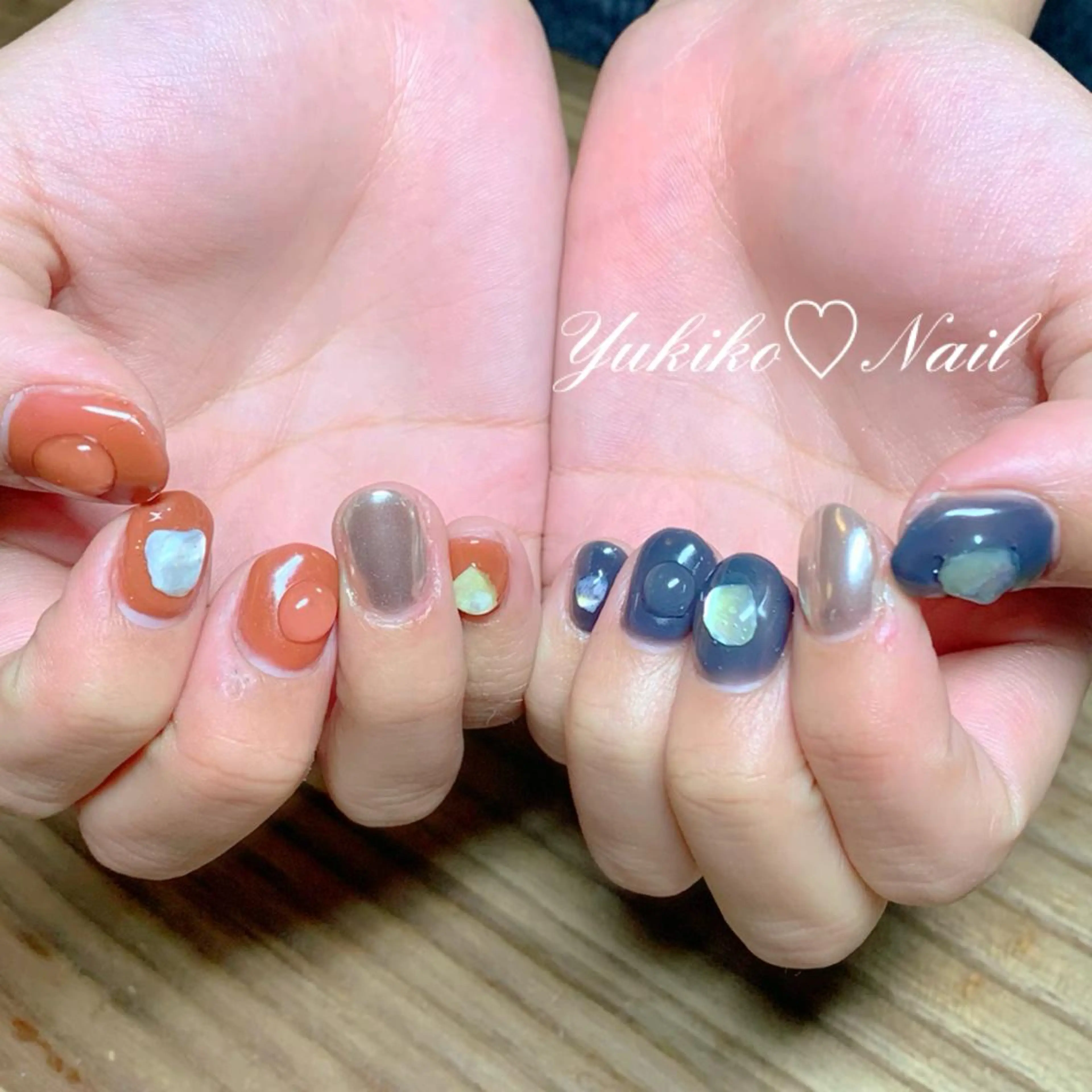 ネイル アートネイル ミラーネイル 持ち込み ニュアンスネイル ぷっくりネイル ハンドネイル ユキコ ネイルのネイルデザイン