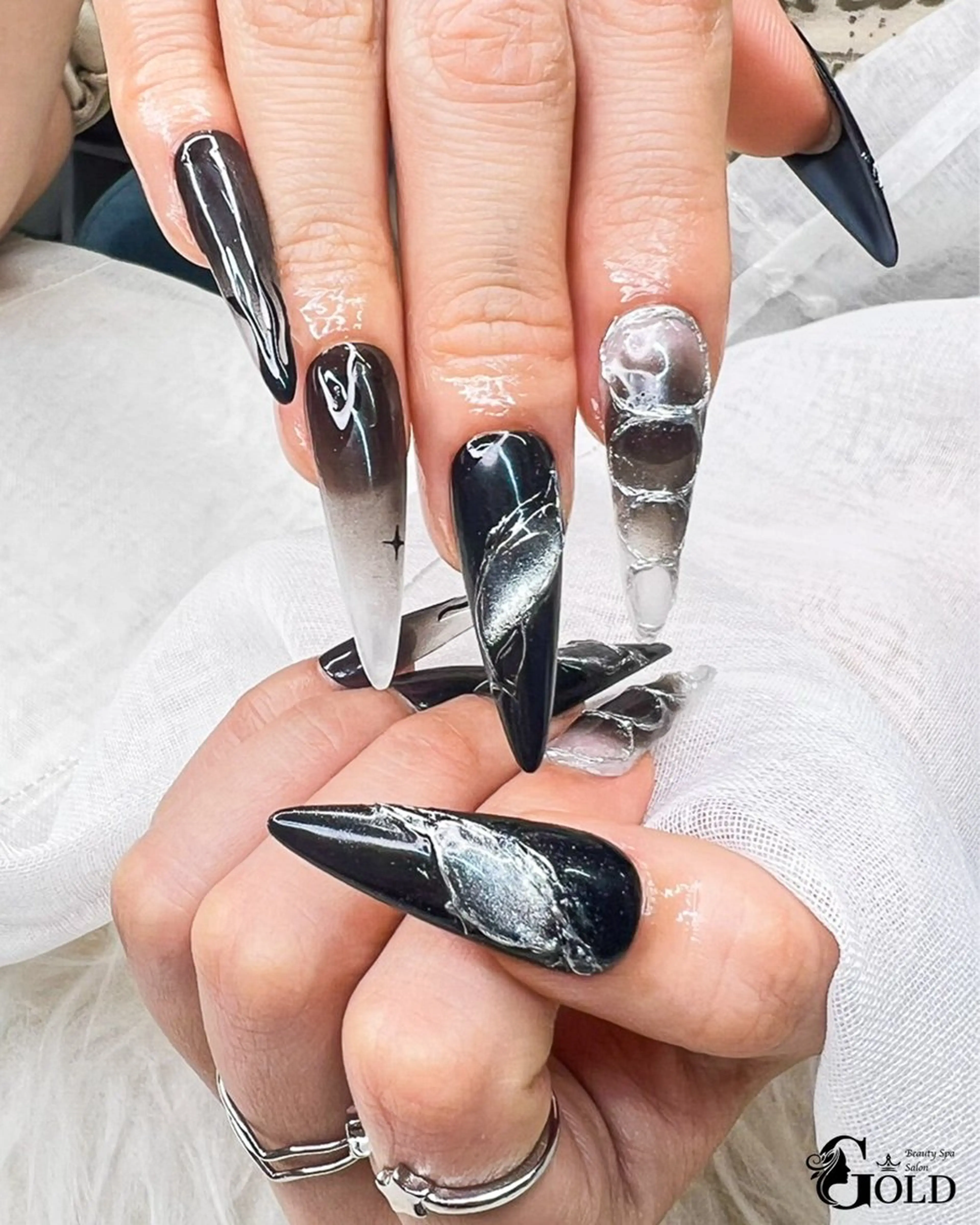 ネイル Salon GOLD 凛花のネイルデザイン