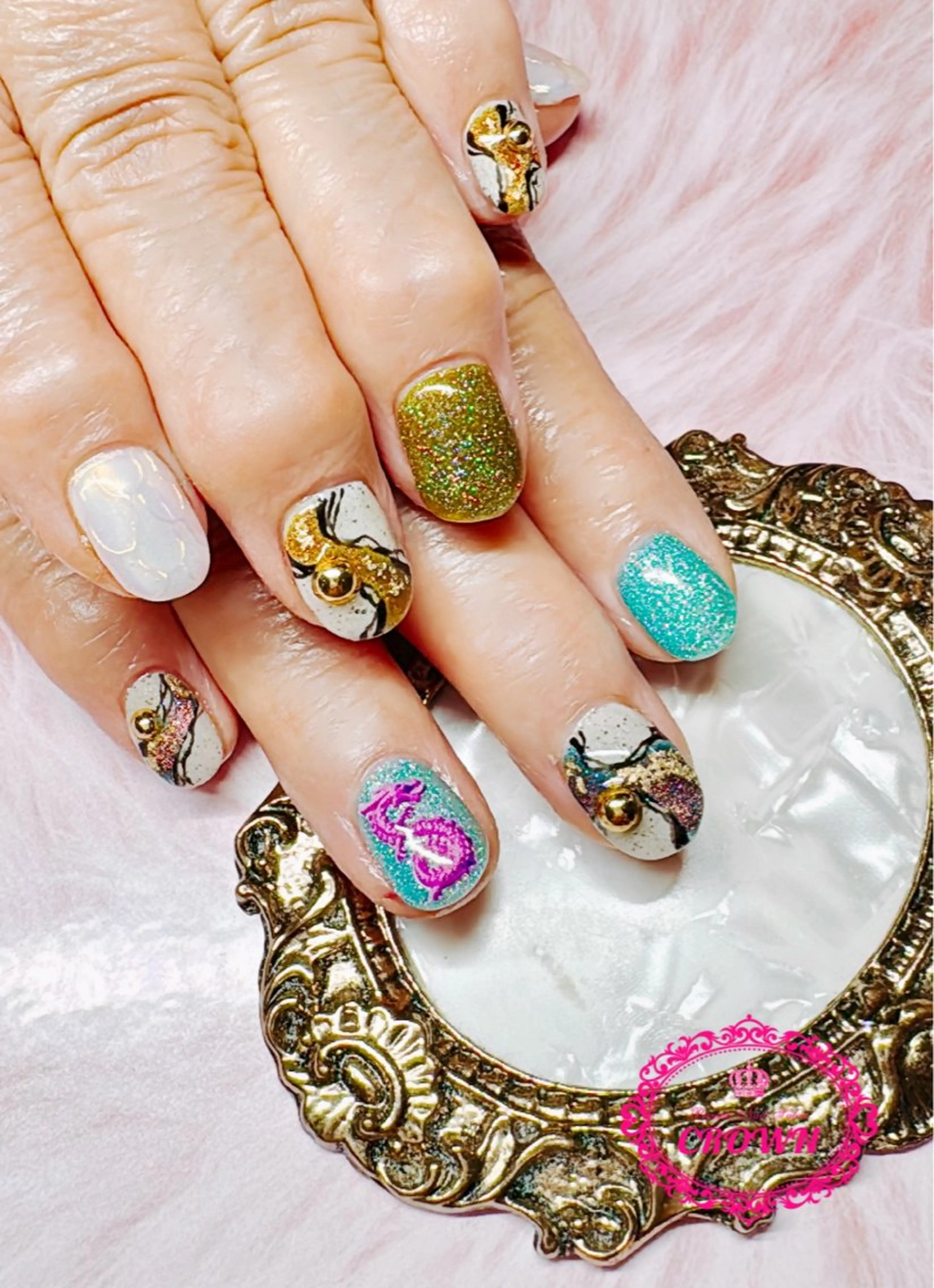 ネイル CROWN プライベートサロンのネイルデザイン