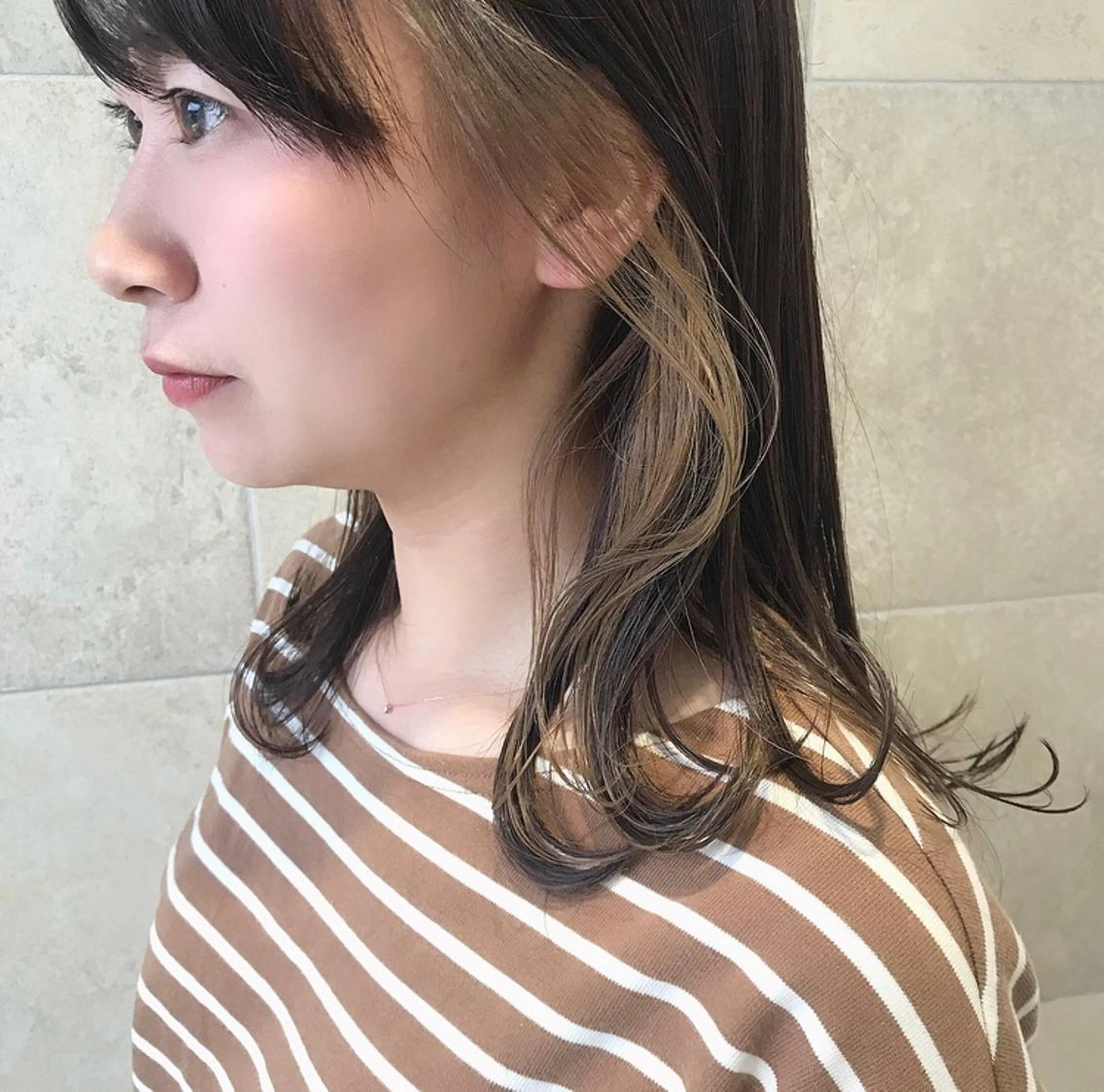 ミディアム カラー ベージュカラー イヤリングカラー 田中 あかねのヘアスタイル