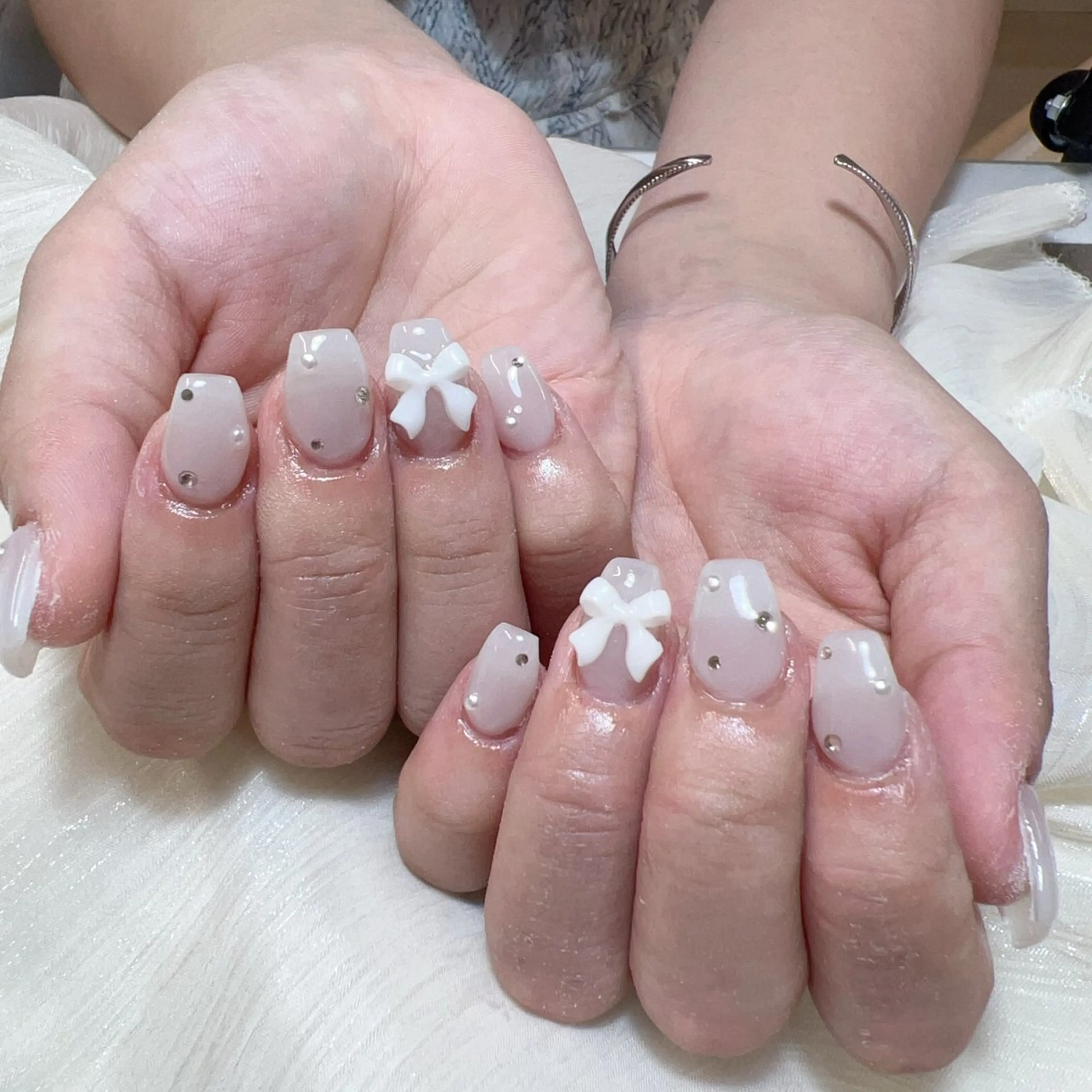 ネイル ハンドネイル 🎀nana🫧 ワンホンネイル🎀のネイルデザイン