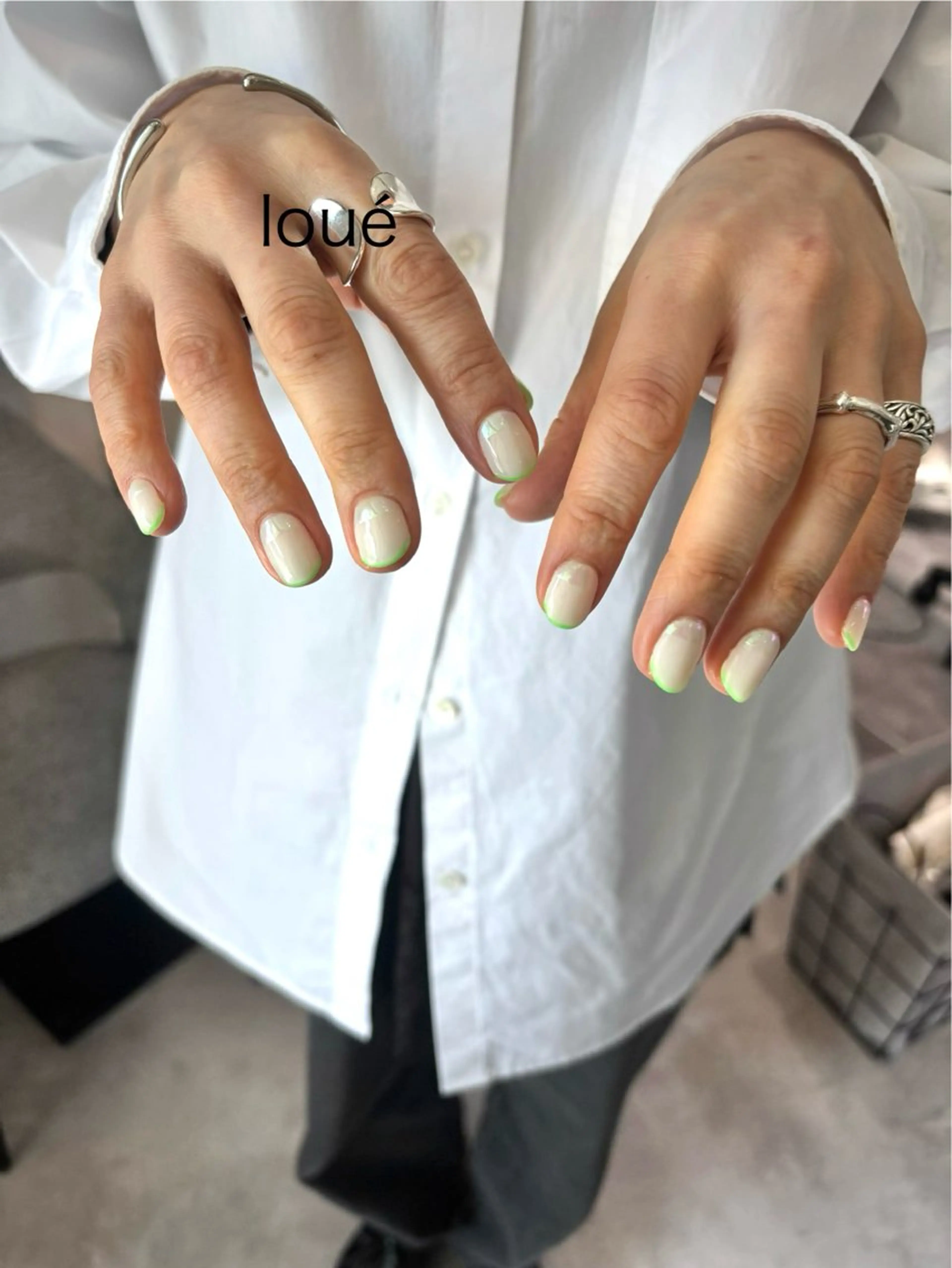 ネイル オーロラネイル フレンチネイル ハンドネイル Nail Salon louéのネイルデザイン