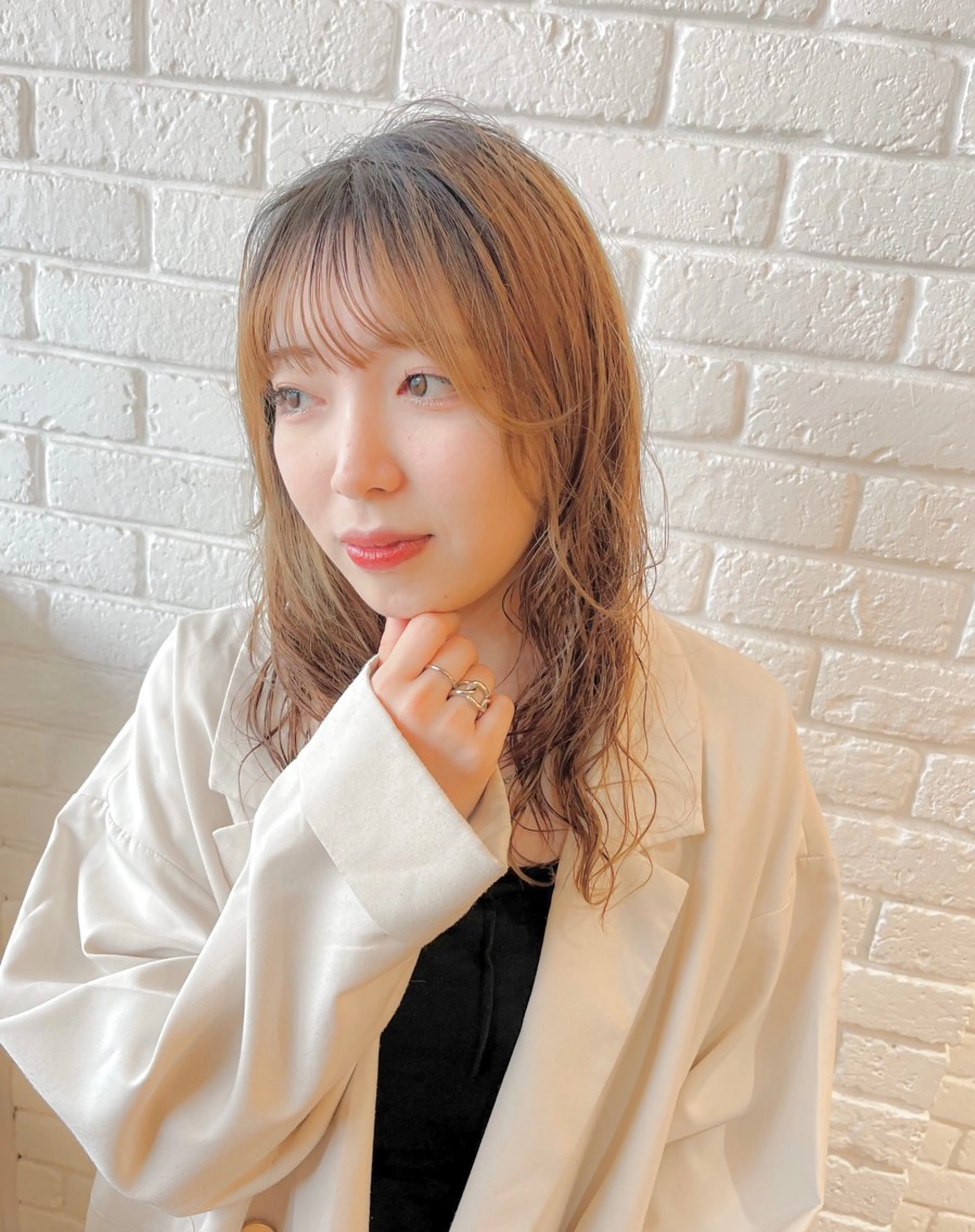 【髪質改善のプロが担当・ダメージレス】 コテ巻き韓国パーマ+髪質改善ケアトリートメント+カットの写真