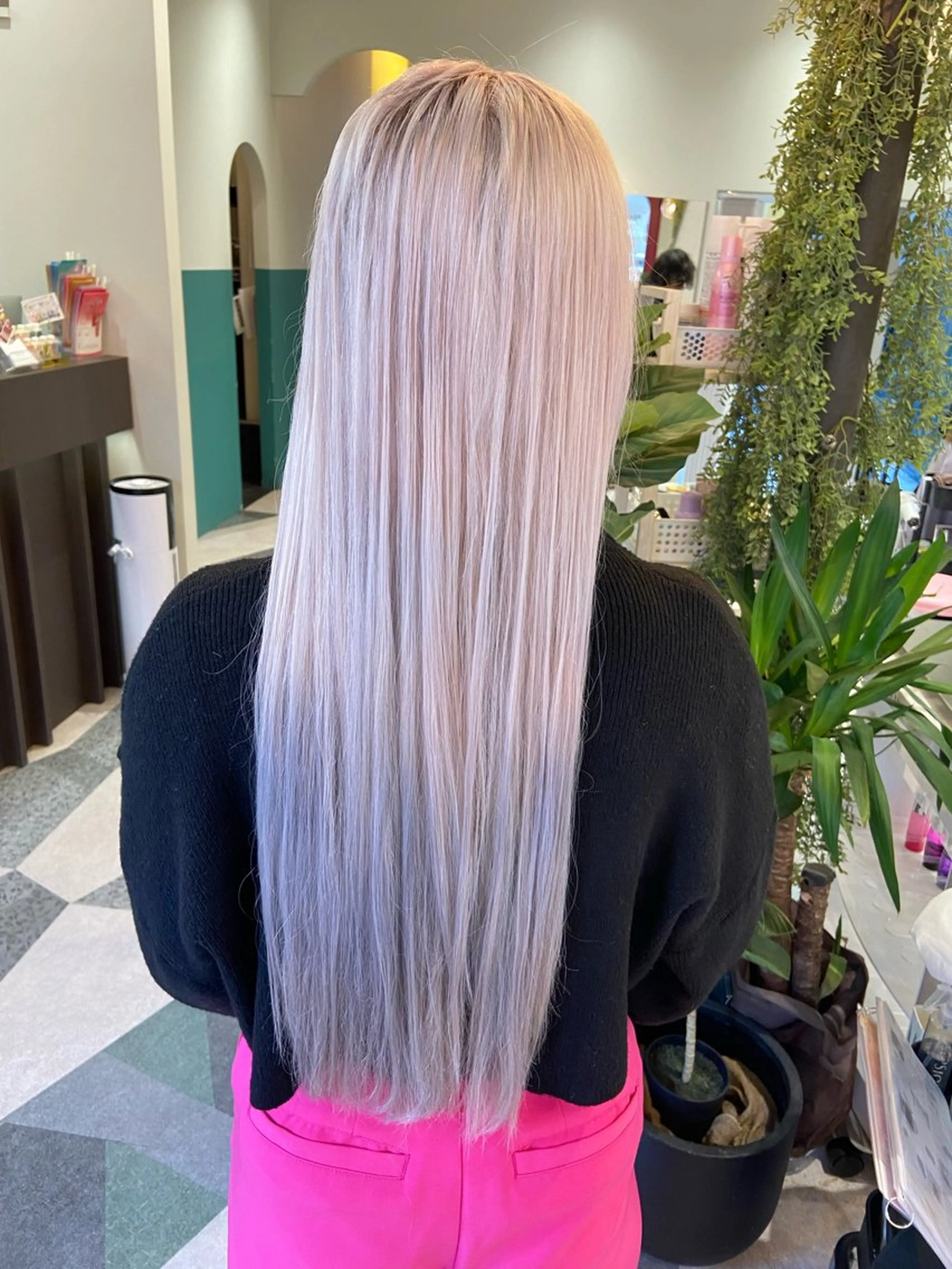 ロング ブリーチカラー‎🩵 YUANのヘアスタイル