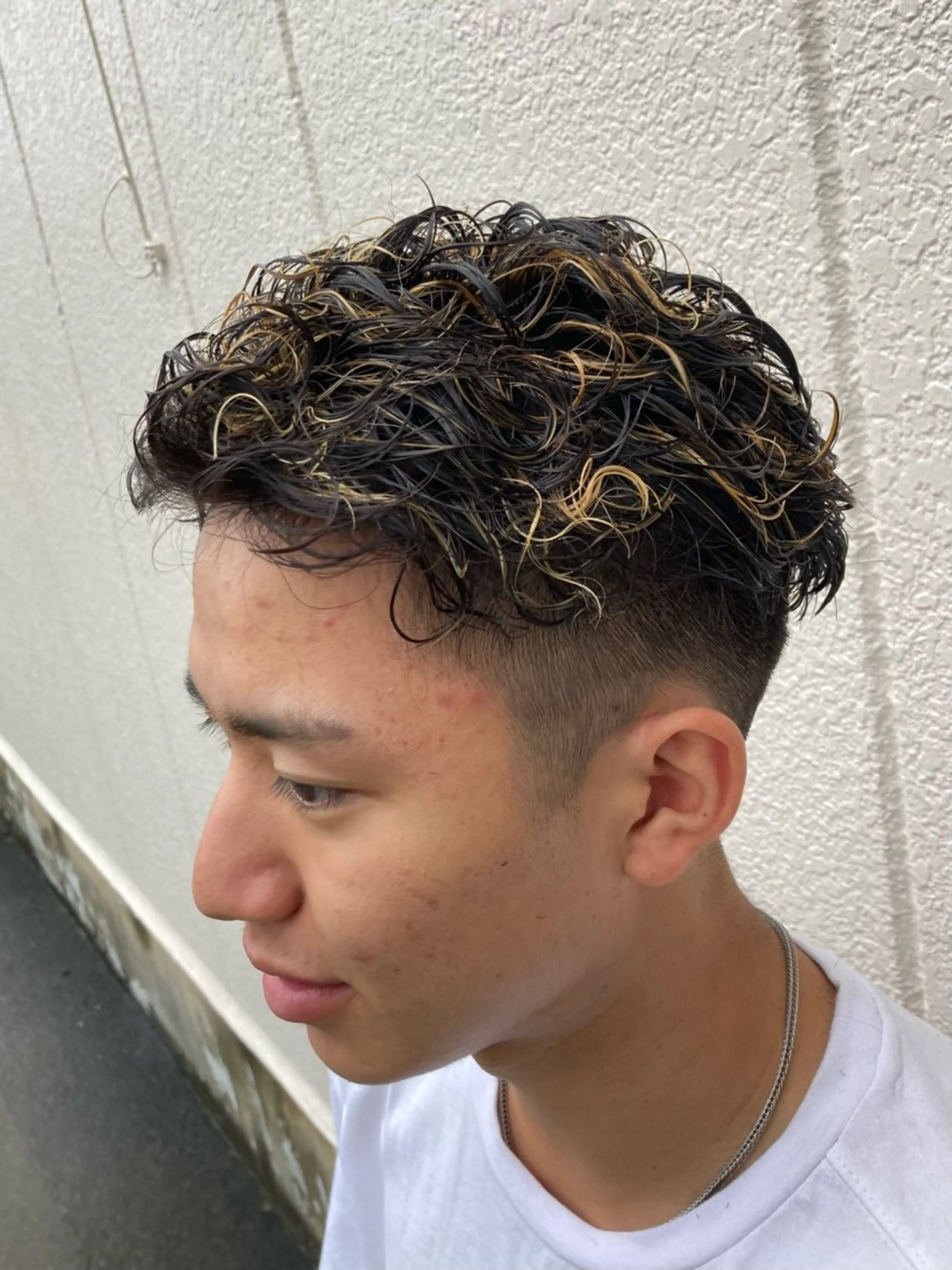 カラー パーマ メンズ 加納 孝也のヘアスタイル