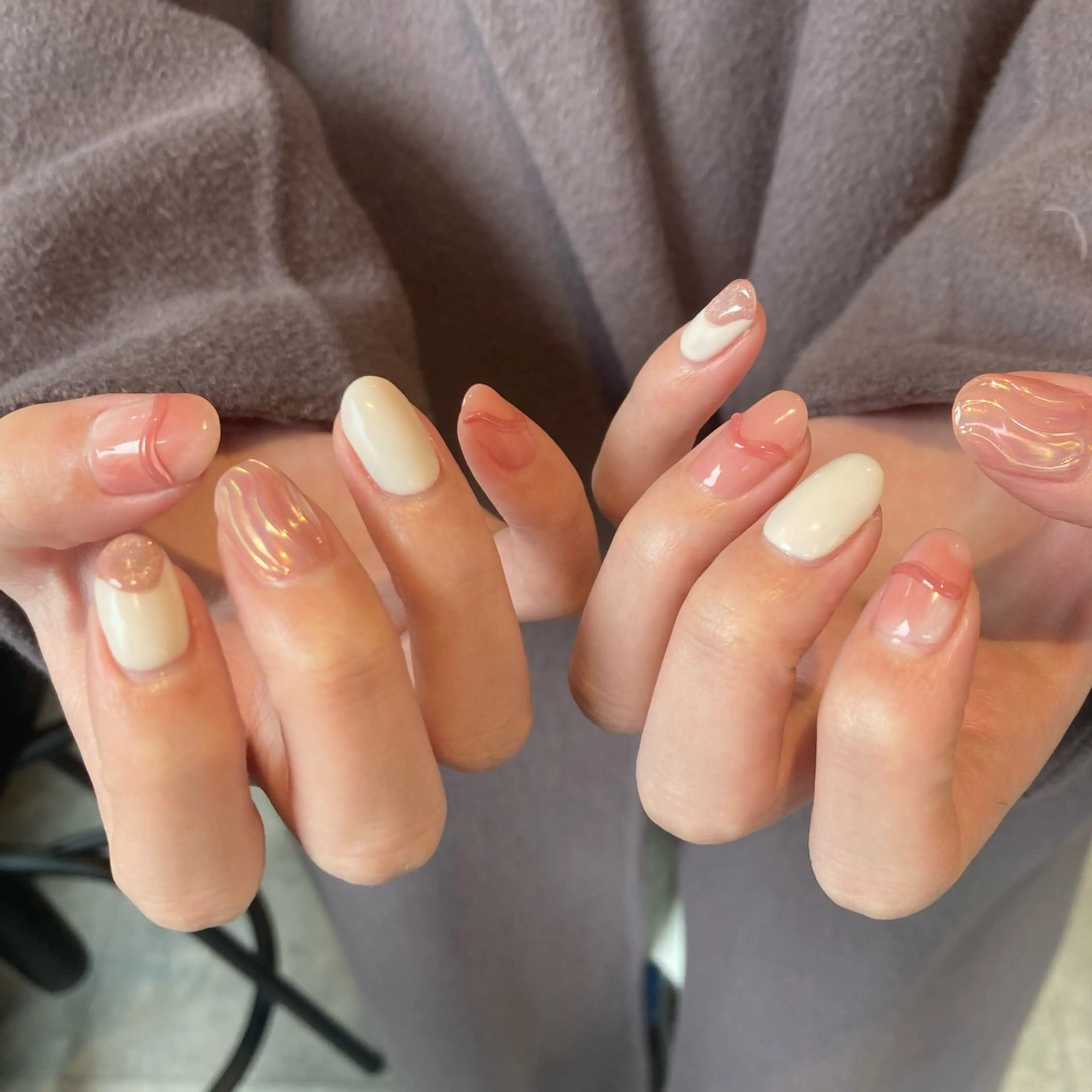 ネイル ミラーネイル ハンドネイル shio ♡ 17日空きありのネイルデザイン