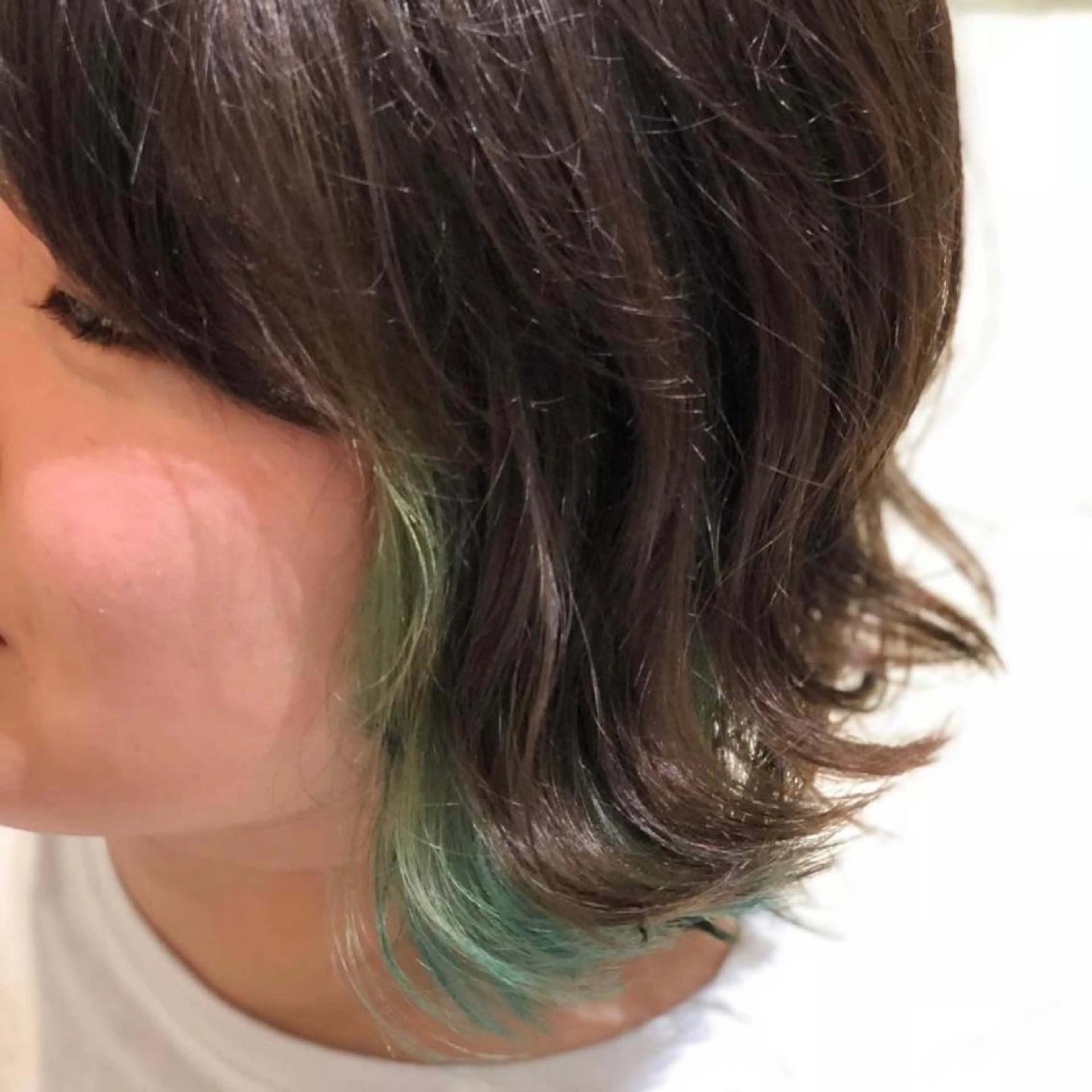 ショート カラー インナーカラー カット ヘアカラー トリートメント 髪質改善縮毛矯正 💎TOMOのヘアスタイル