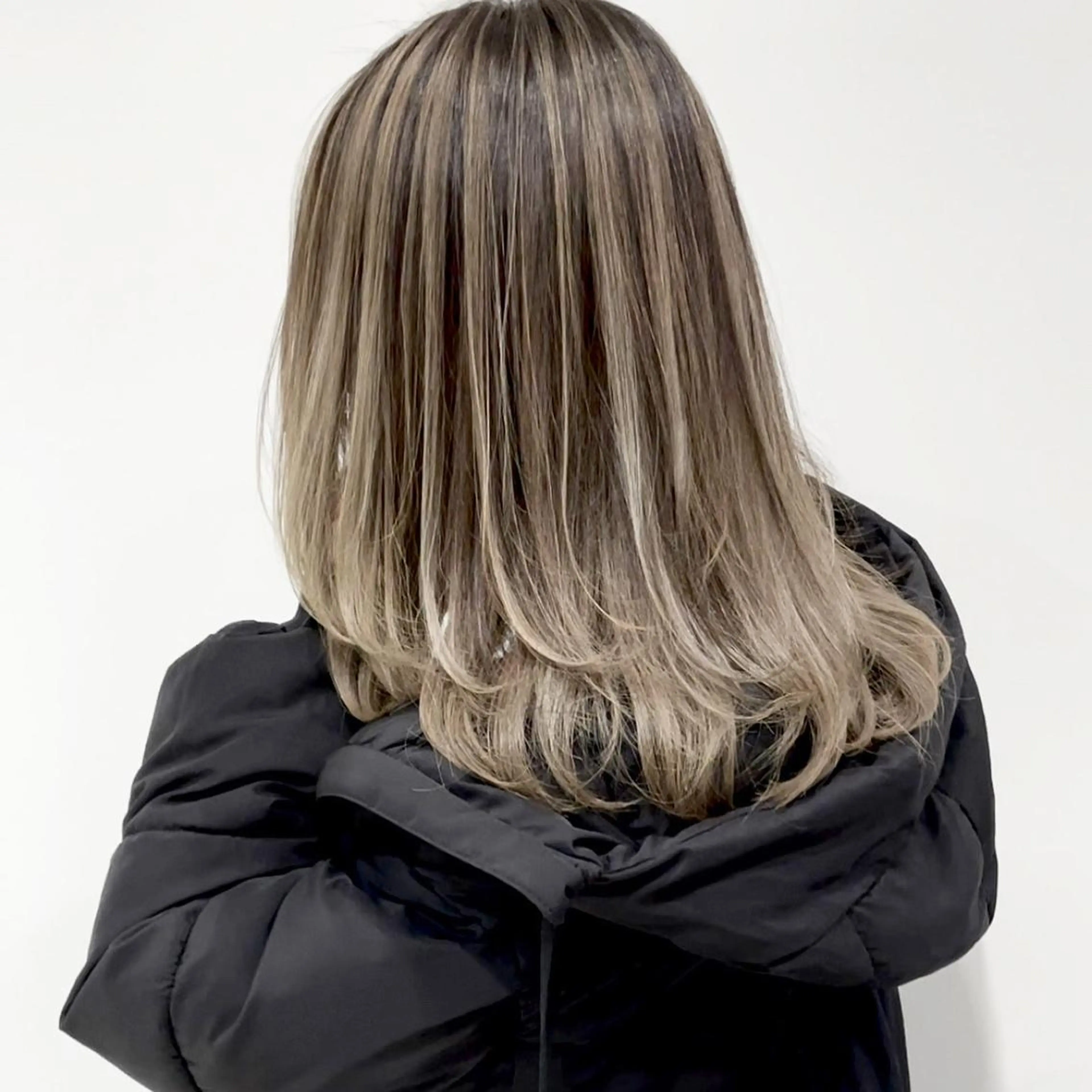ミディアム カラー タナカ タクヤのヘアスタイル