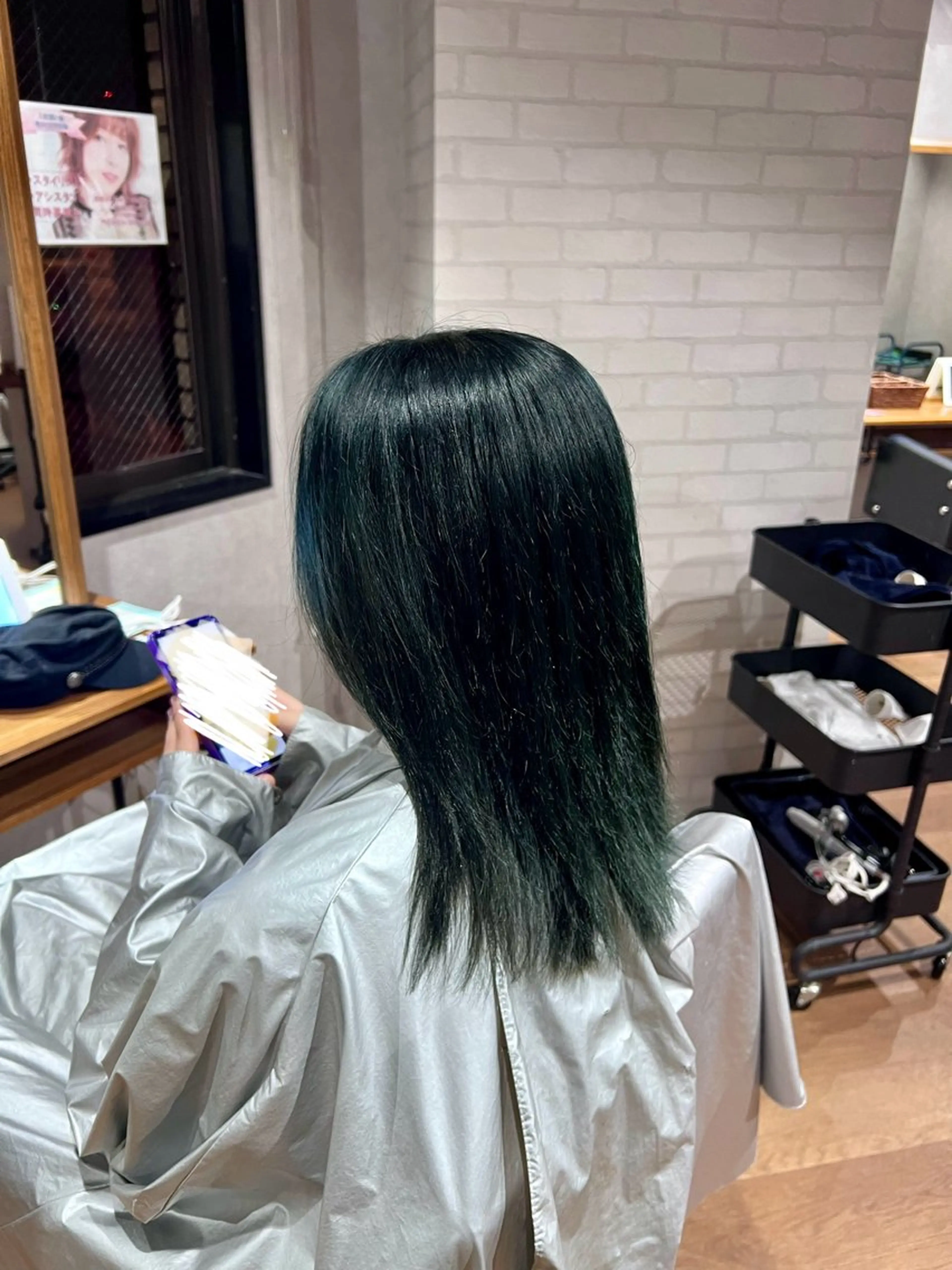 カラー ヘアカラー イリオモテ レナのヘアスタイル