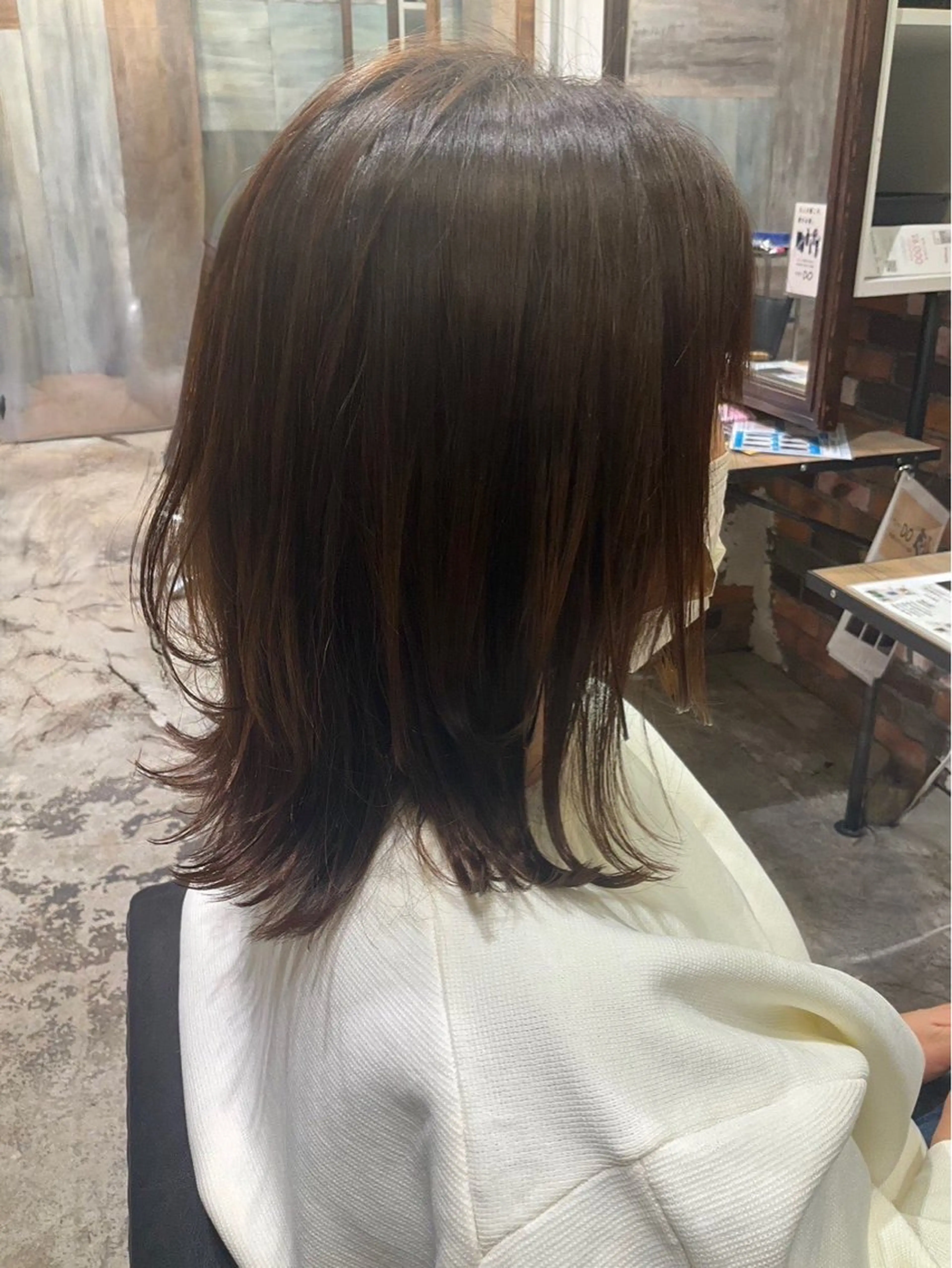 ミディアム レイヤーカット カット 髙橋紋菜🍏 イオンモール名取2階のヘアスタイル