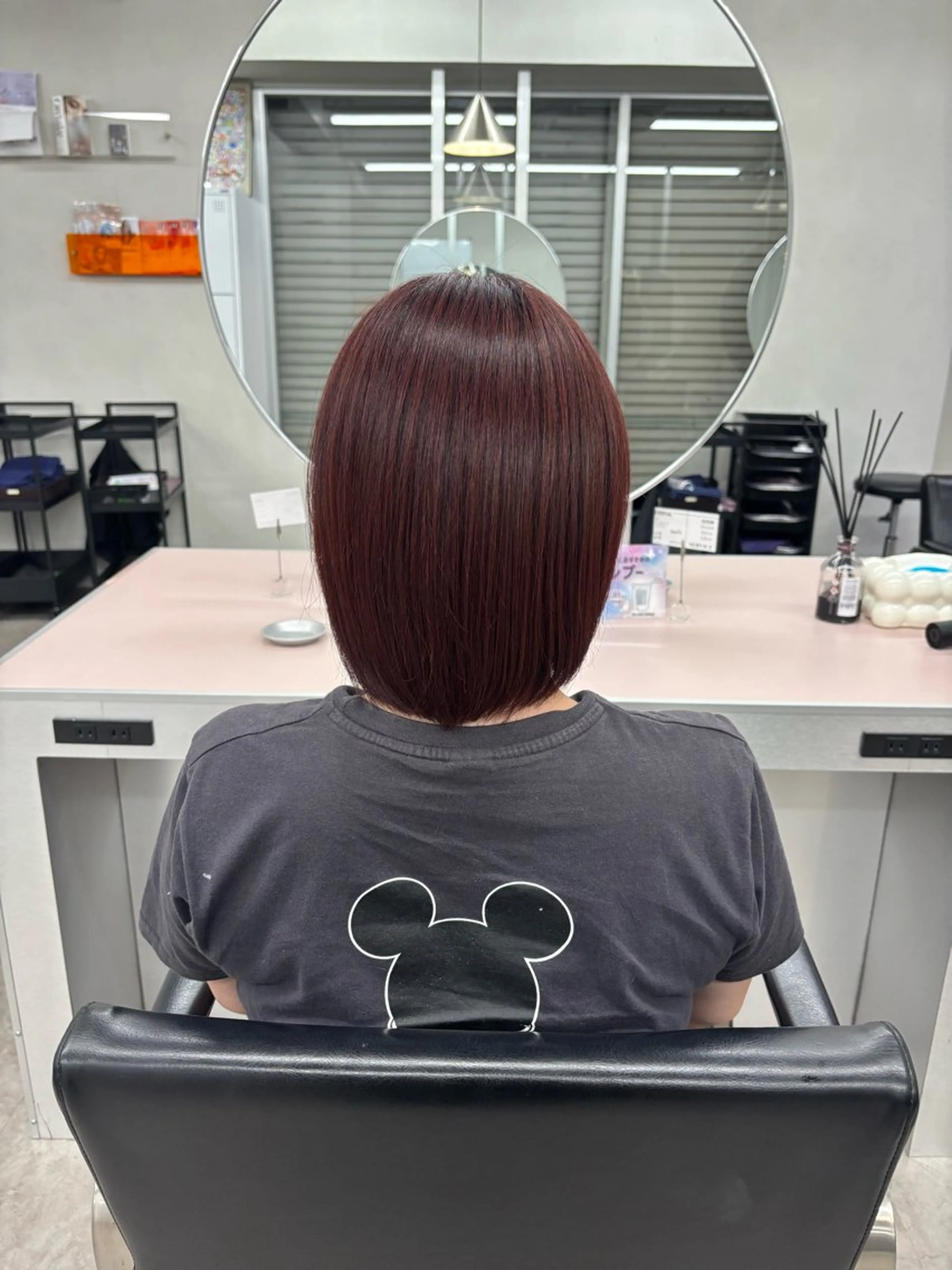 ショート カラー 長谷川 日南のヘアスタイル