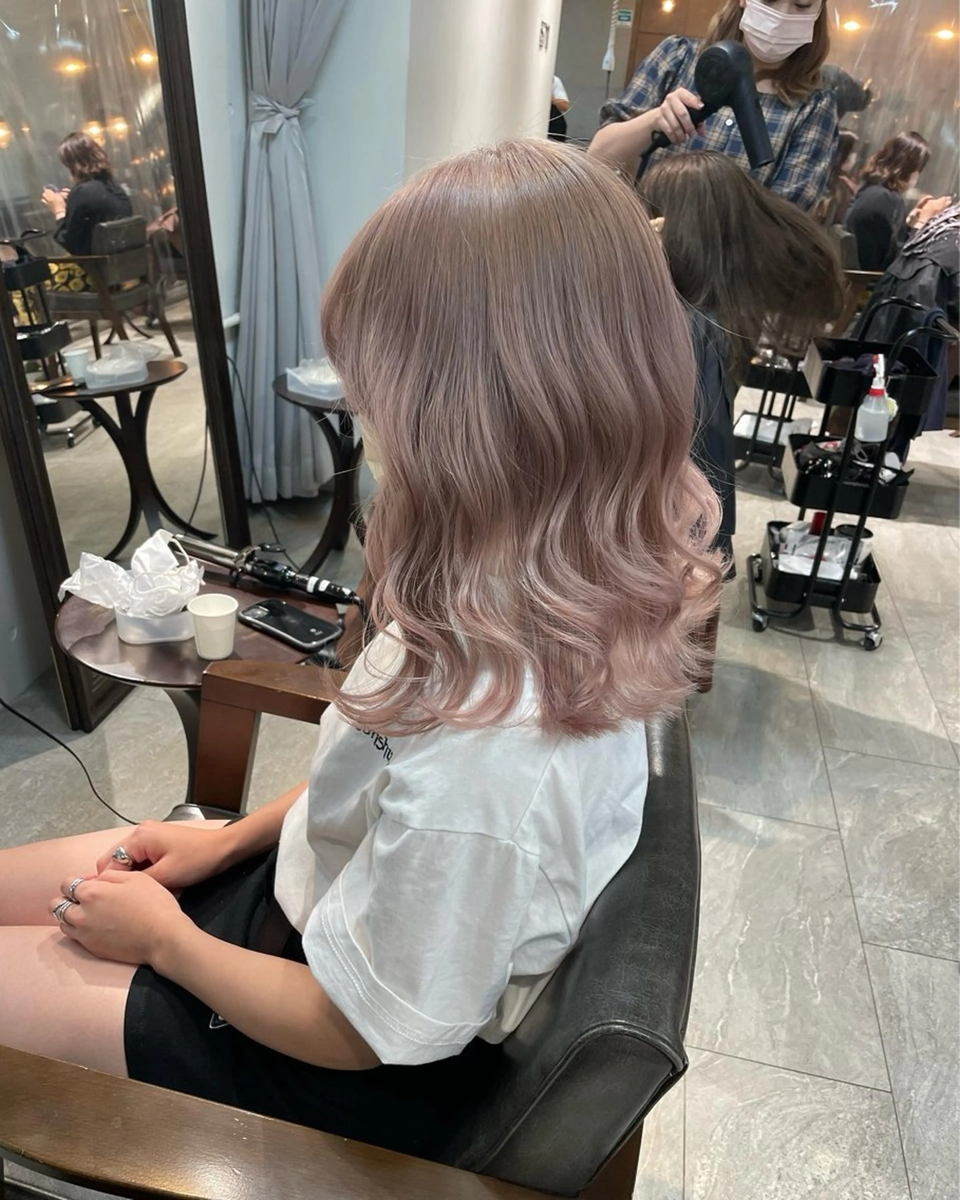 ミディアム カラー セキ ユキ🦋のヘアスタイル