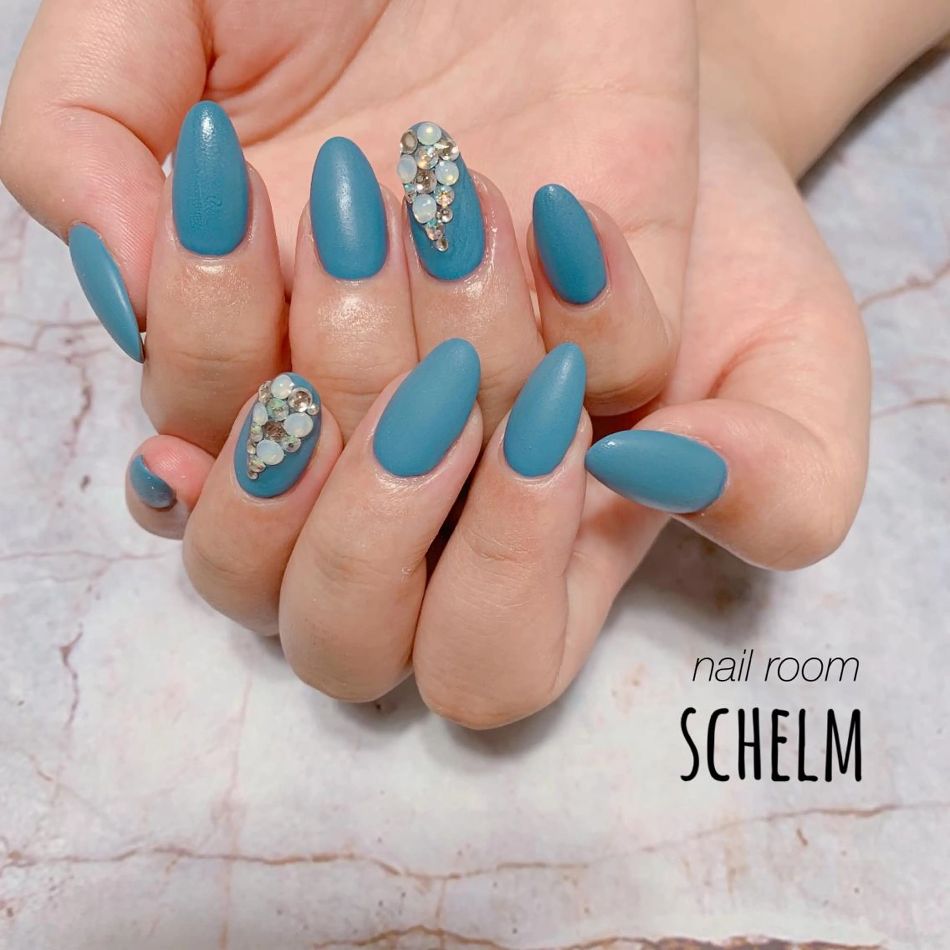 ネイル ハンドネイル nail room シュレムのネイルデザイン