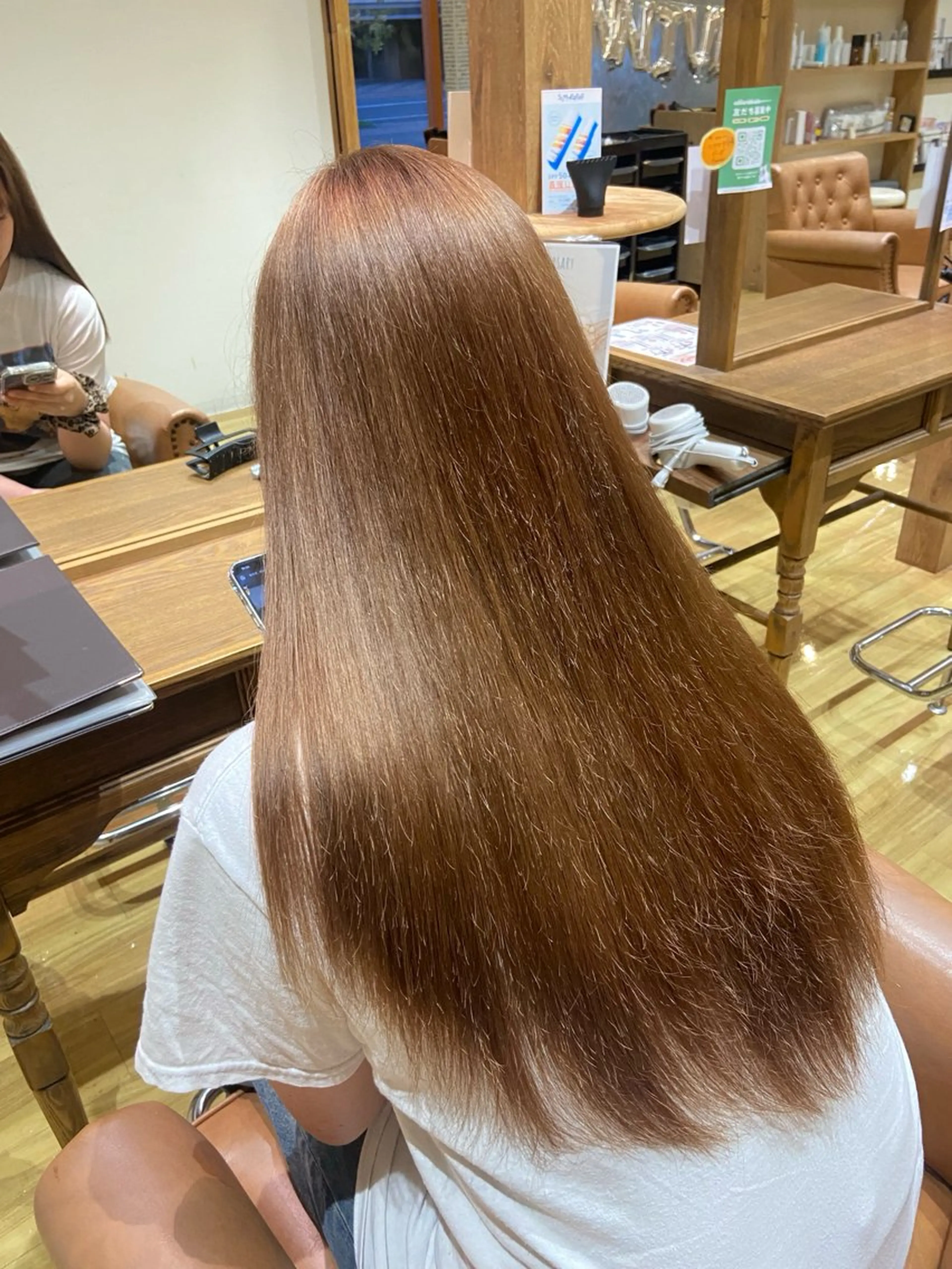 ロング ヘアカラー 小田部 愛のヘアスタイル