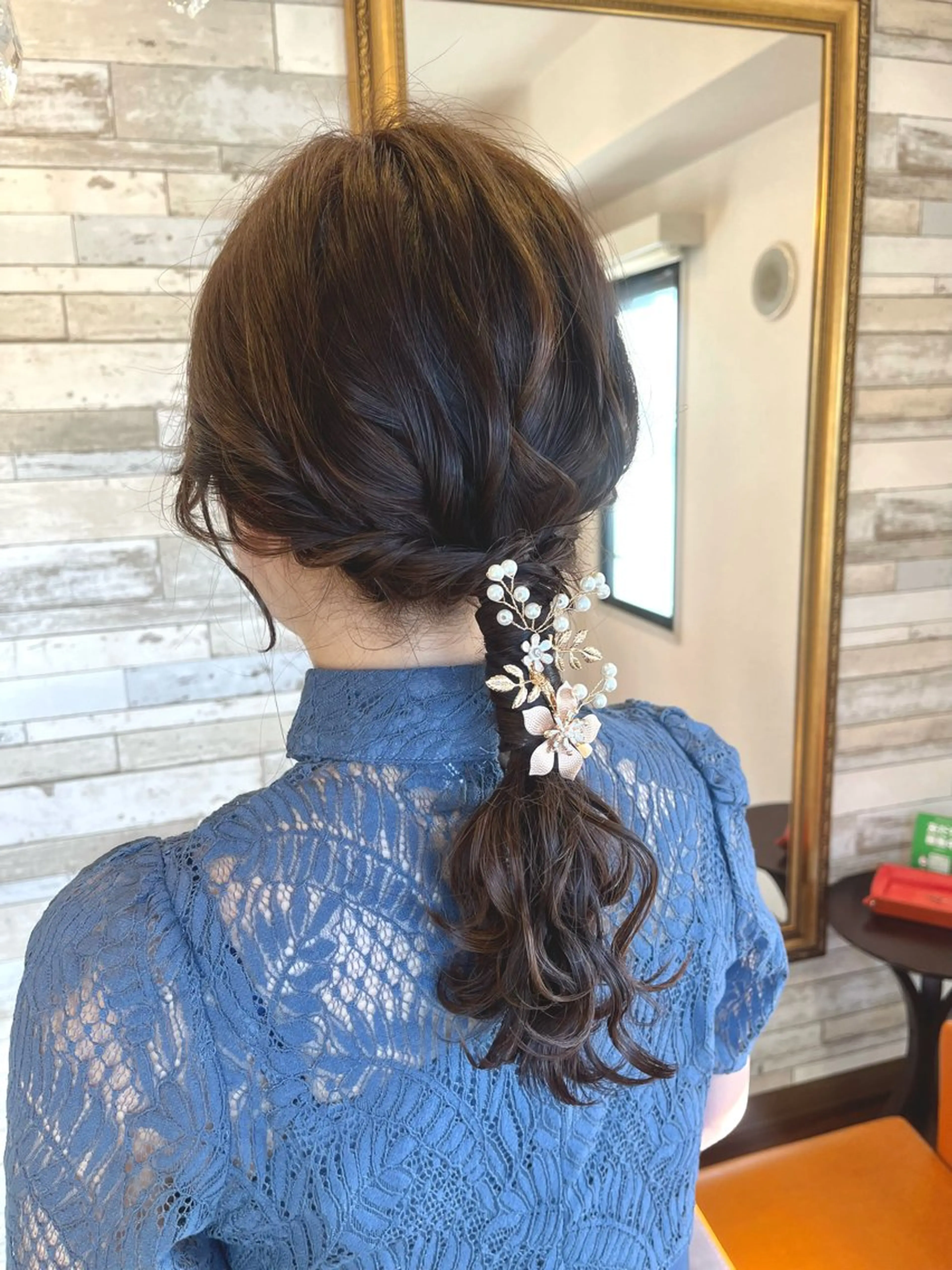 セミロング カラー パーマ ヘアアレンジ ポニーテール ヘアセット 隠れ家サロンso you所属・yukimi .のヘアスタイル