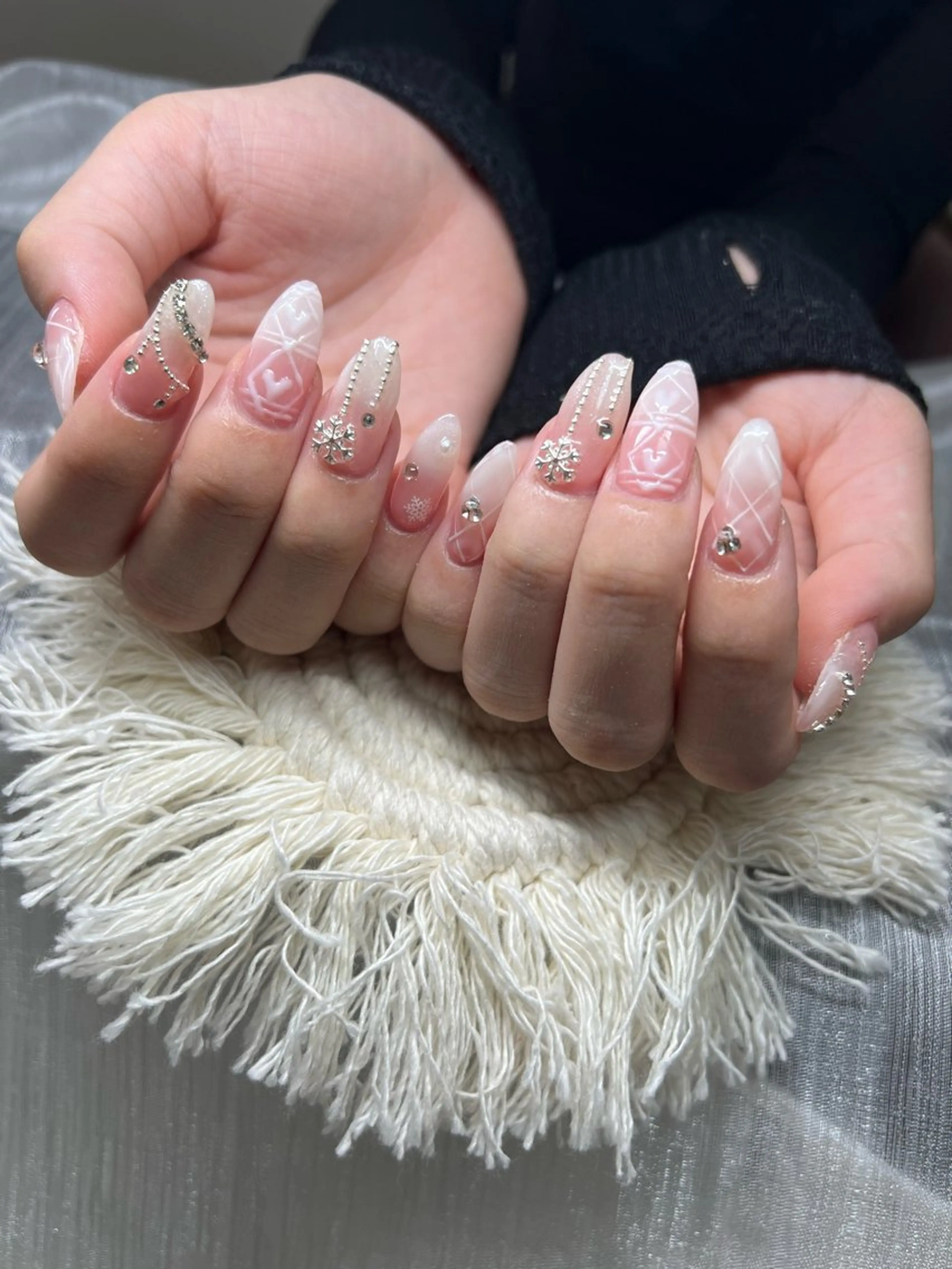 ネイル オーロラネイル チークネイル 長さ出し フットネイル フレンチネイル ハンドネイル Lee Nailsのネイルデザイン