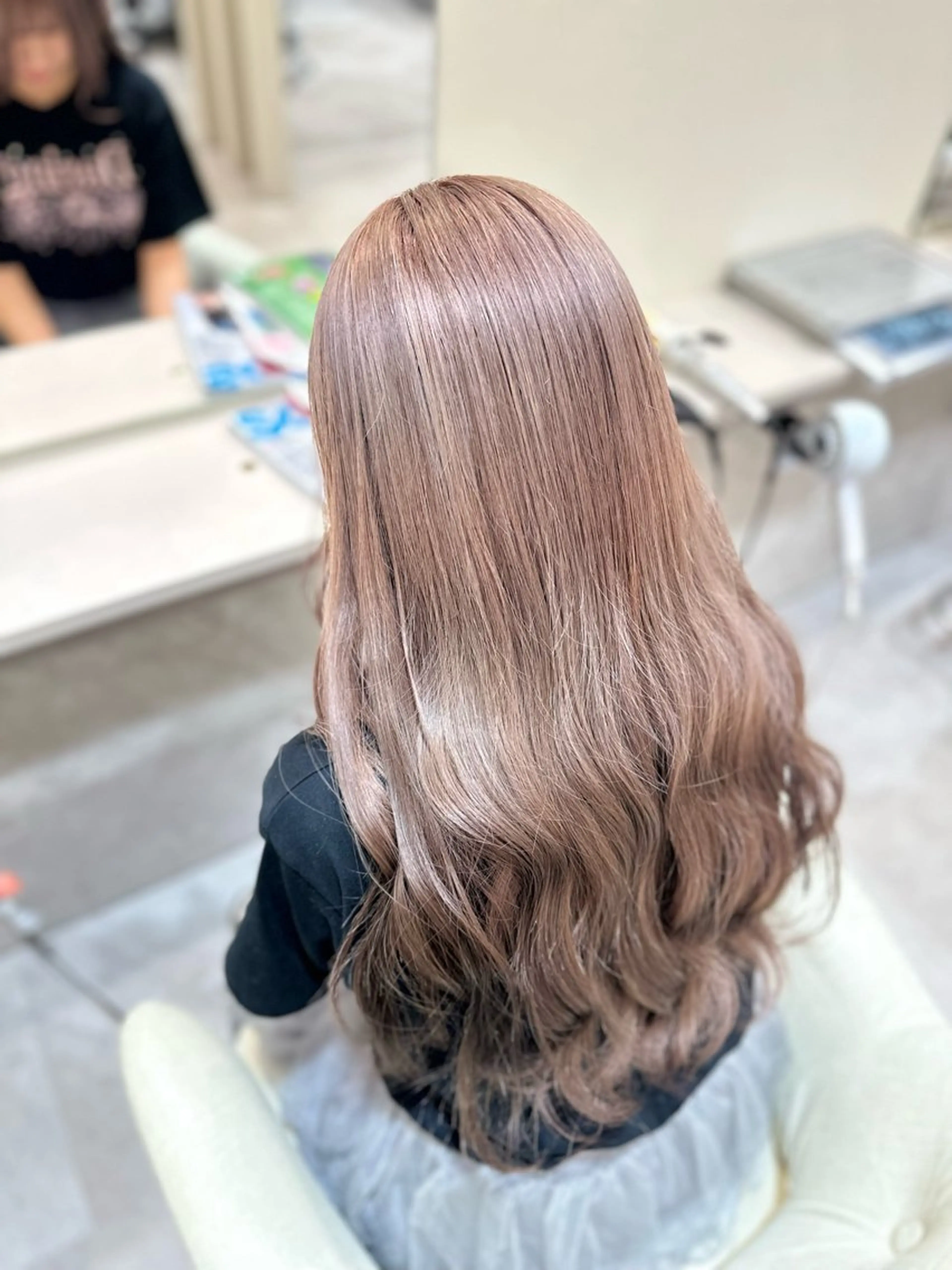カラー 辻 萌海のヘアスタイル
