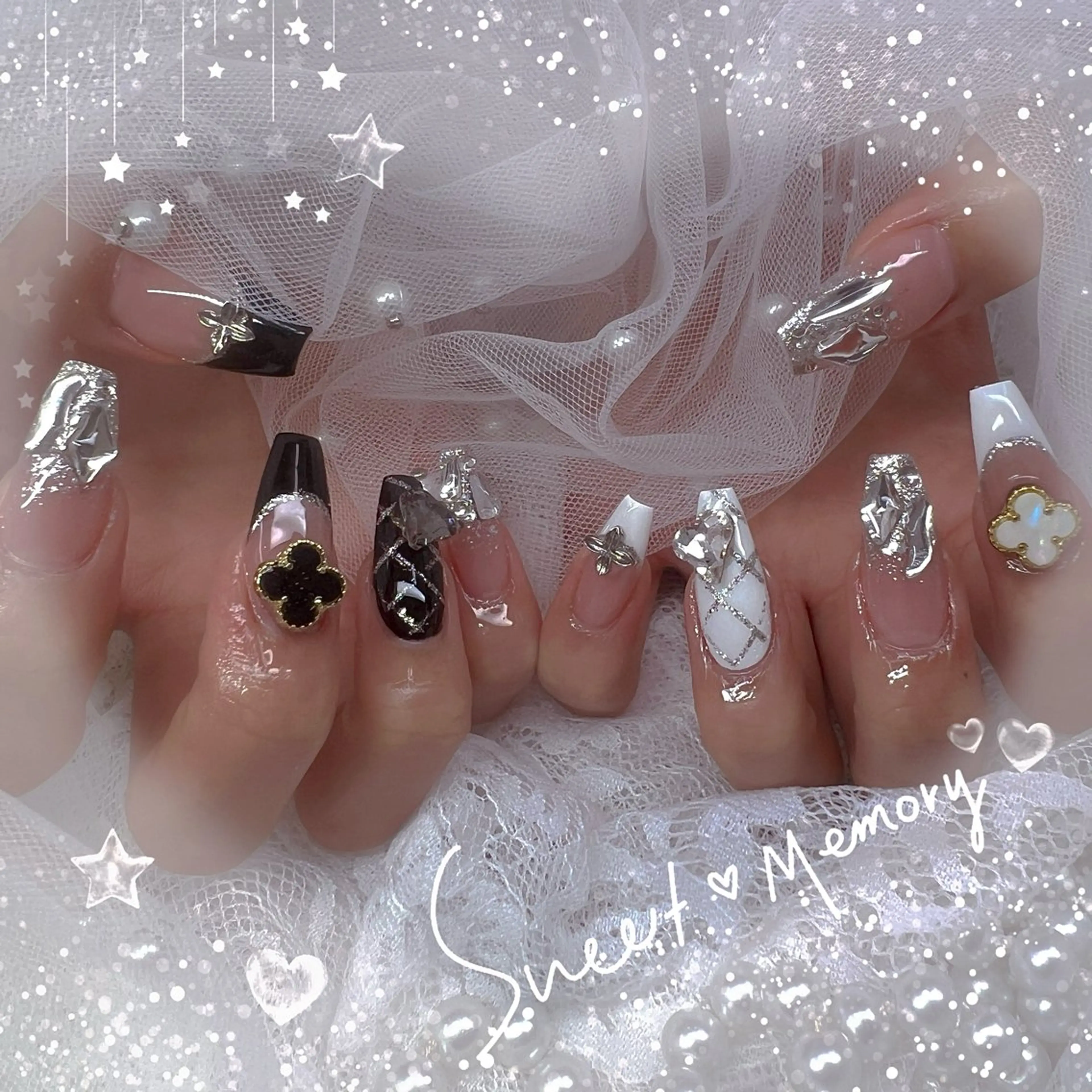 ネイル チークネイル フレンチネイル ガーリー ガラスフレンチ グラデーション ハンドネイル Chill Nailsalonのネイルデザイン