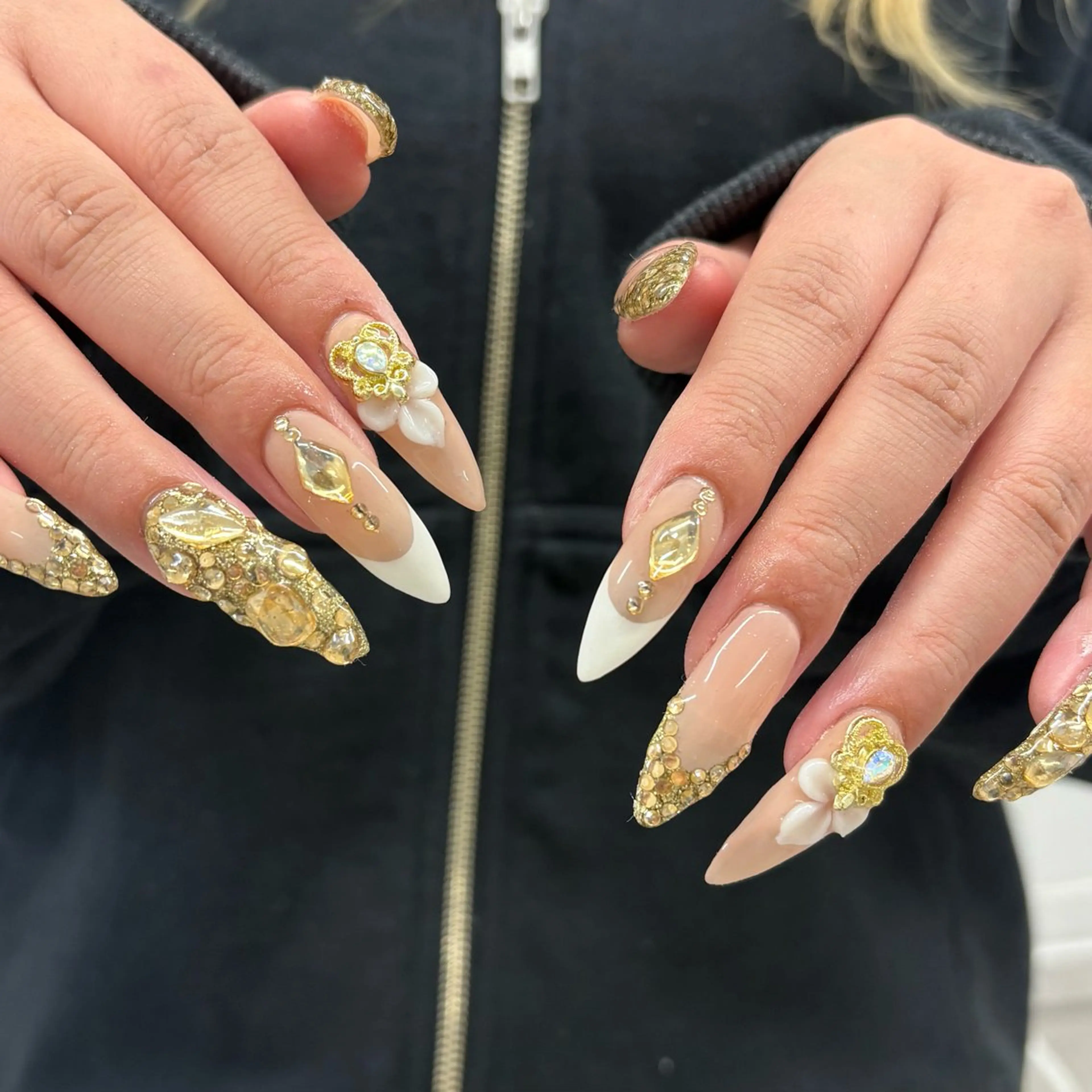 ネイル ハンドネイル yuria 🎀海外ネイル🌺のネイルデザイン