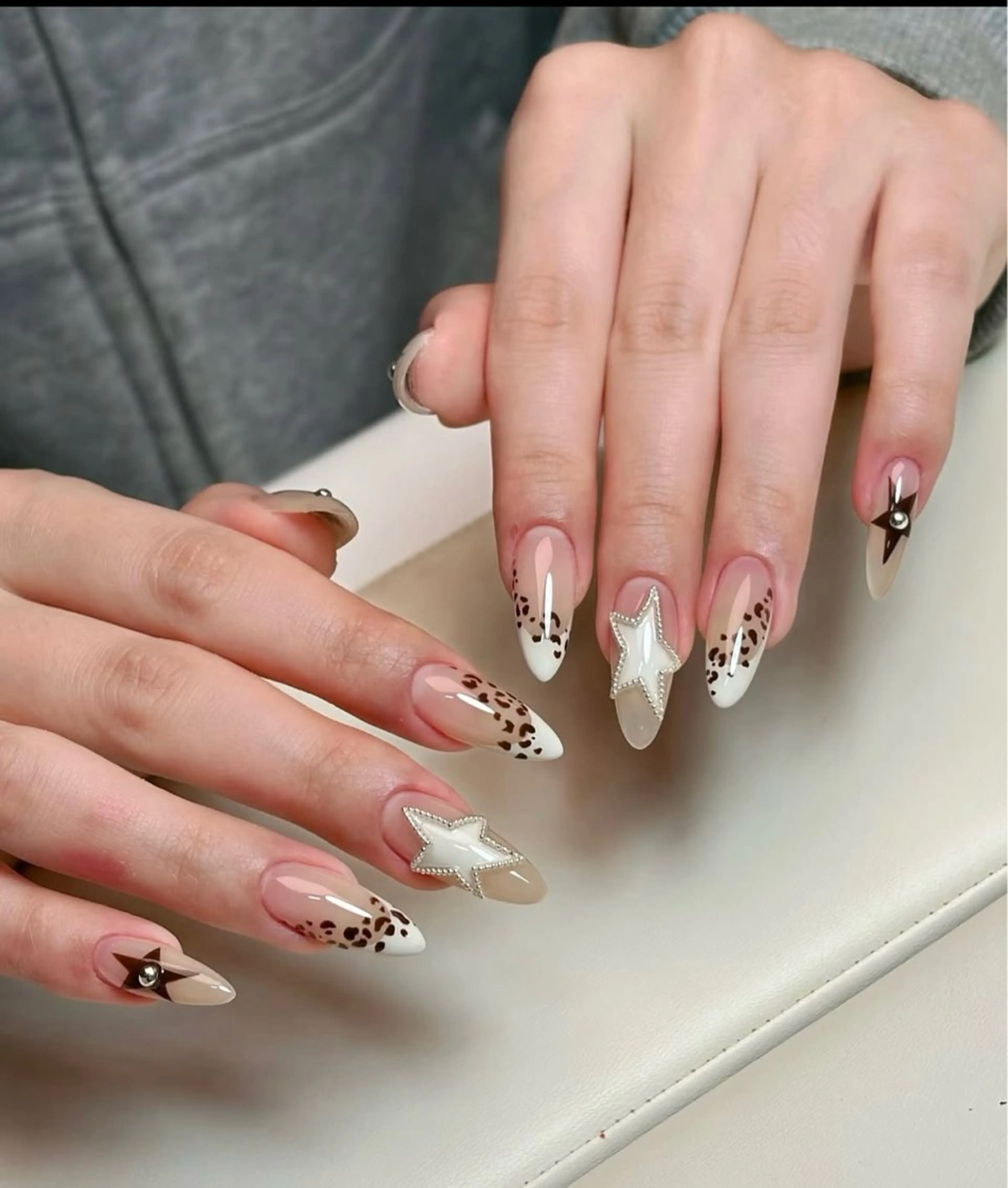 ネイル アートネイル ボルドー フレンチネイル ジェルネイル 氷ネイル・うるうるネイル ハンドネイル Julie Nailのネイルデザイン